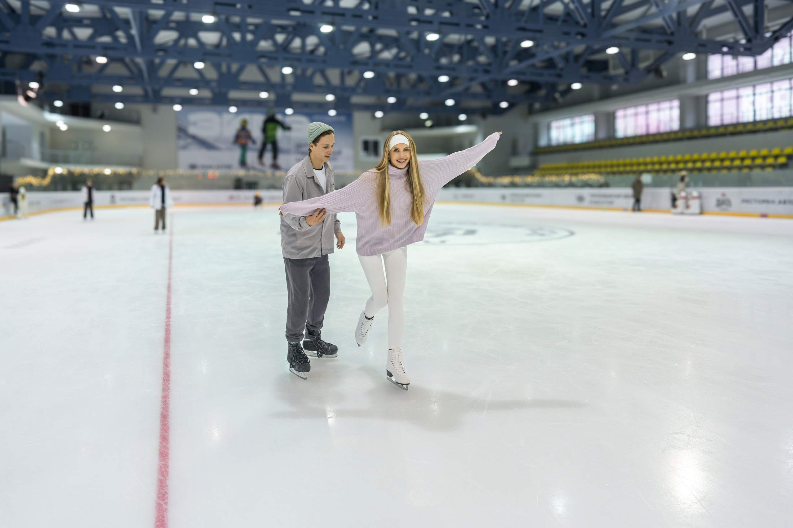 Контент съемка на катке для курорта Роза Хутор. Репортажный фотограф в Красной Поляне и Сочи Павлюченко Екатерина