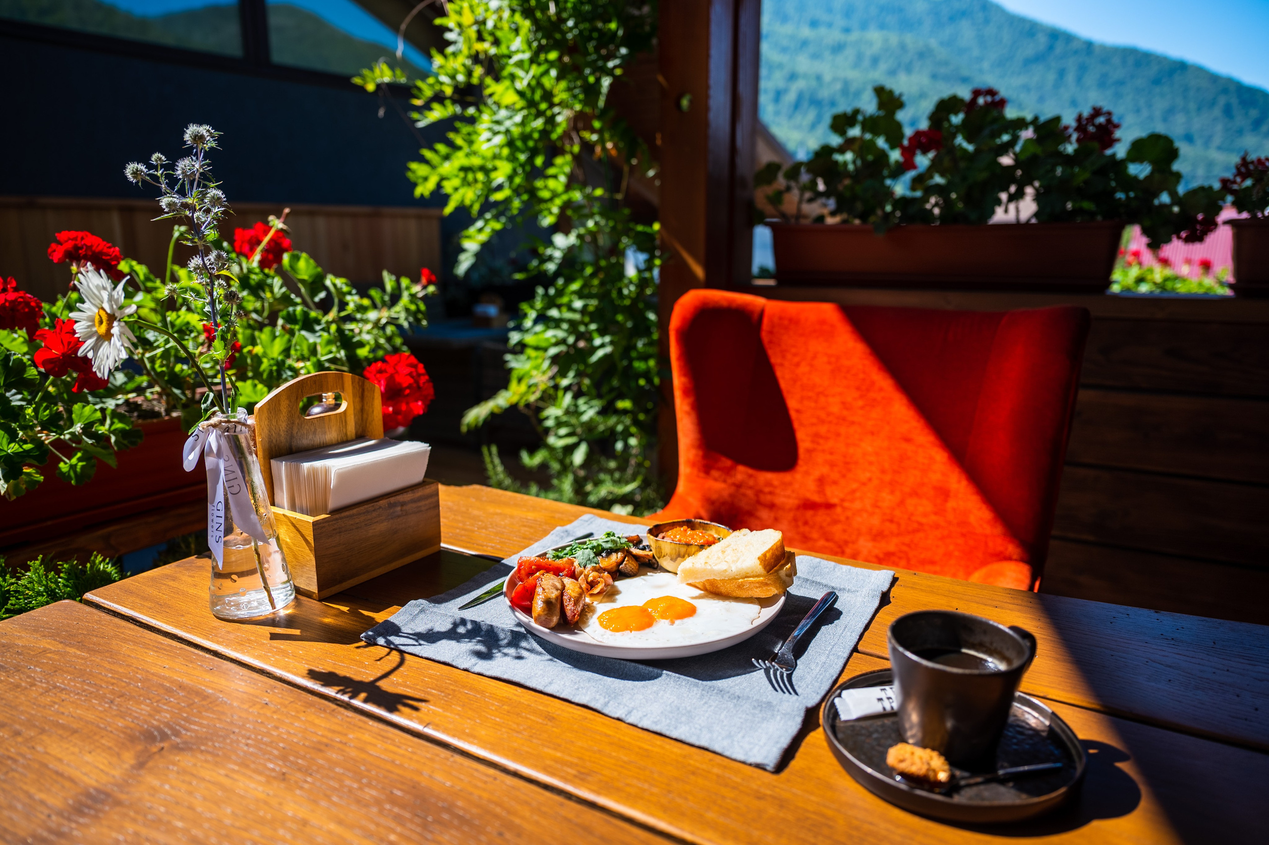 Ресторан «Трикони» в Красной Поляне. Репортажный фотограф в Красной Поляне и Сочи Павлюченко Екатерина