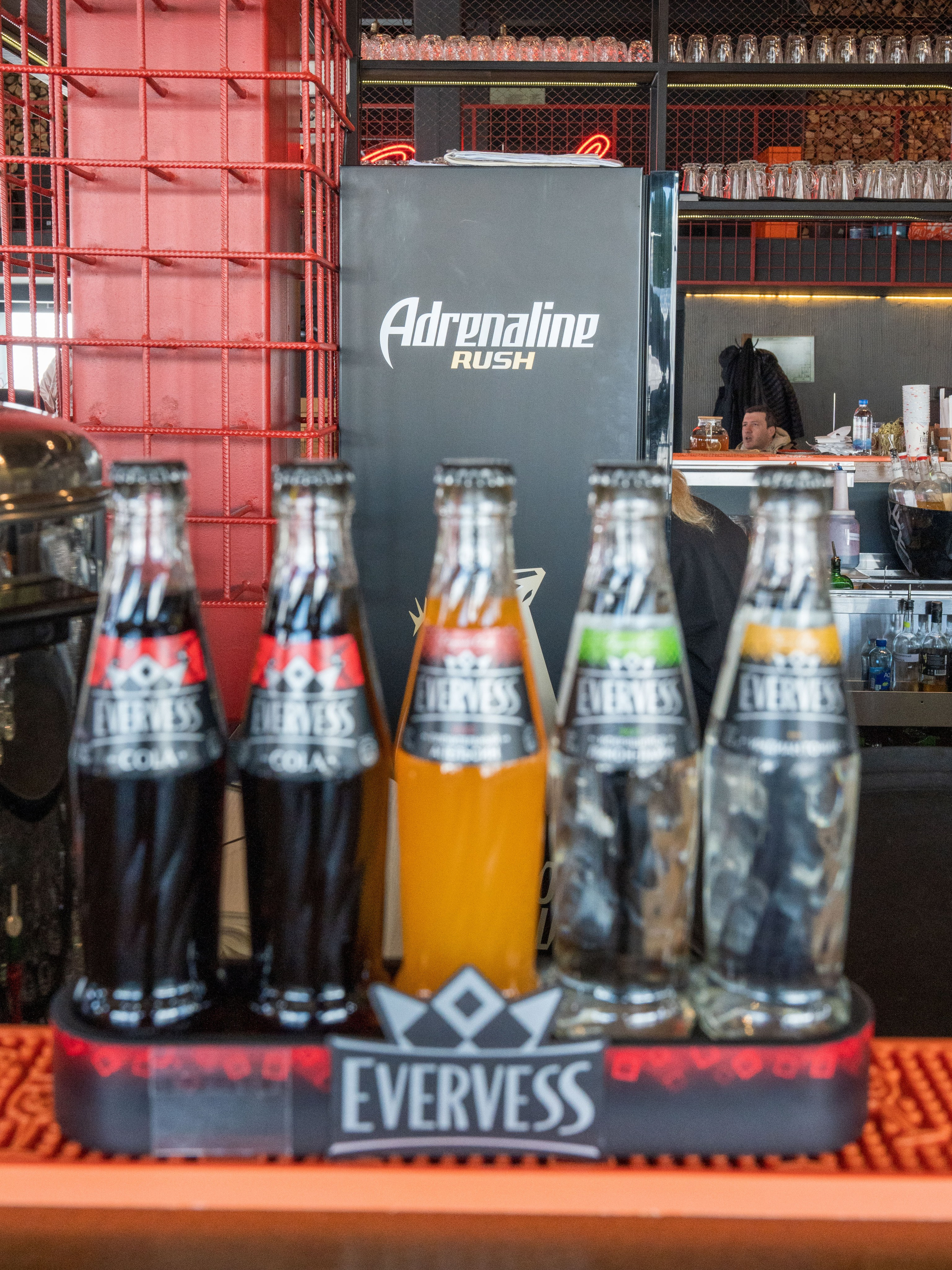 Компания «EVERVESS»: отчет с точек продаж на курортах Красной Поляны. Репортажный фотограф в Красной Поляне и Сочи Павлюченко Екатерина