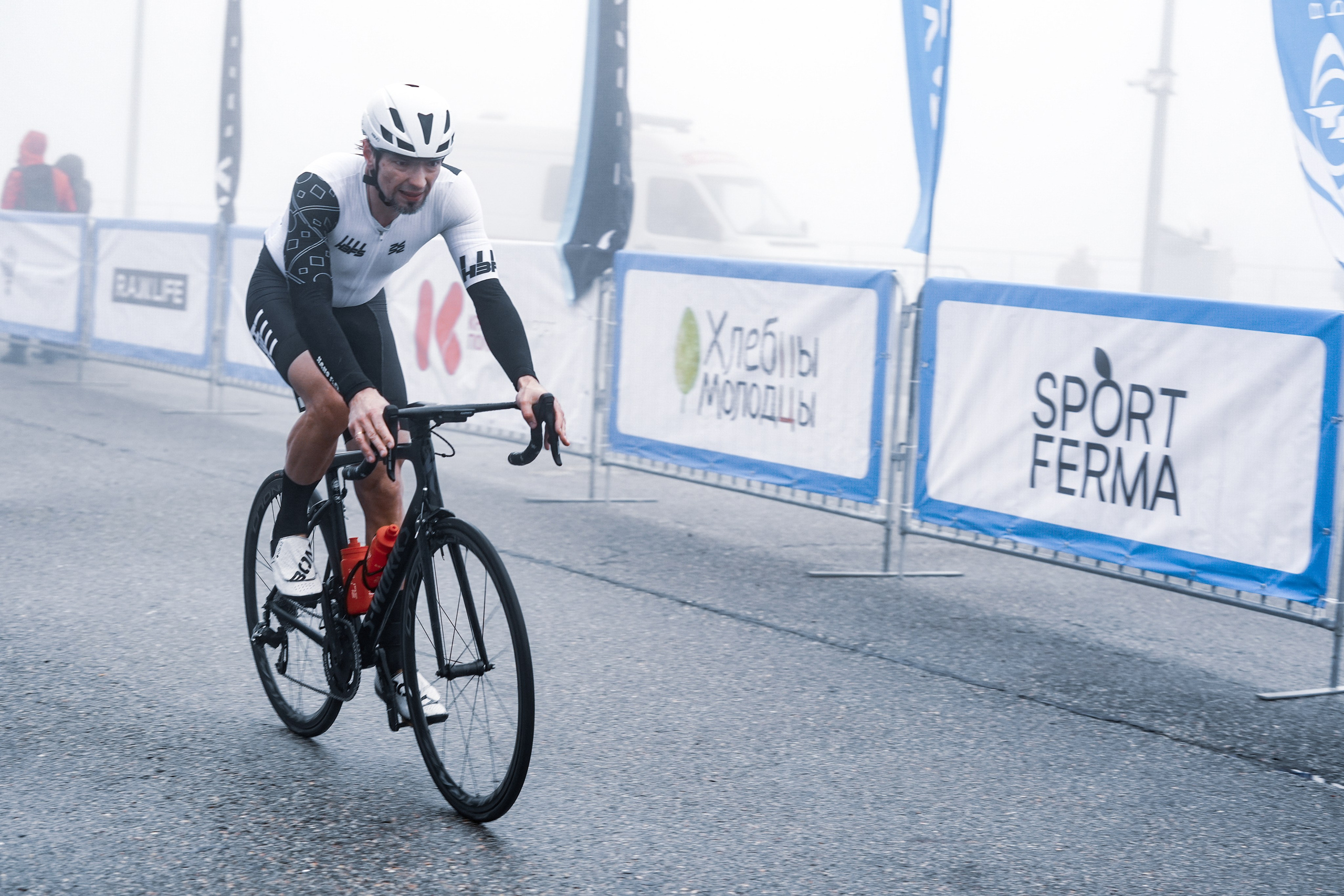 Велогонка «Три горы» на курортах горного кластера Красная Поляна. Репортажный фотограф в Красной Поляне и Сочи Павлюченко Екатерина