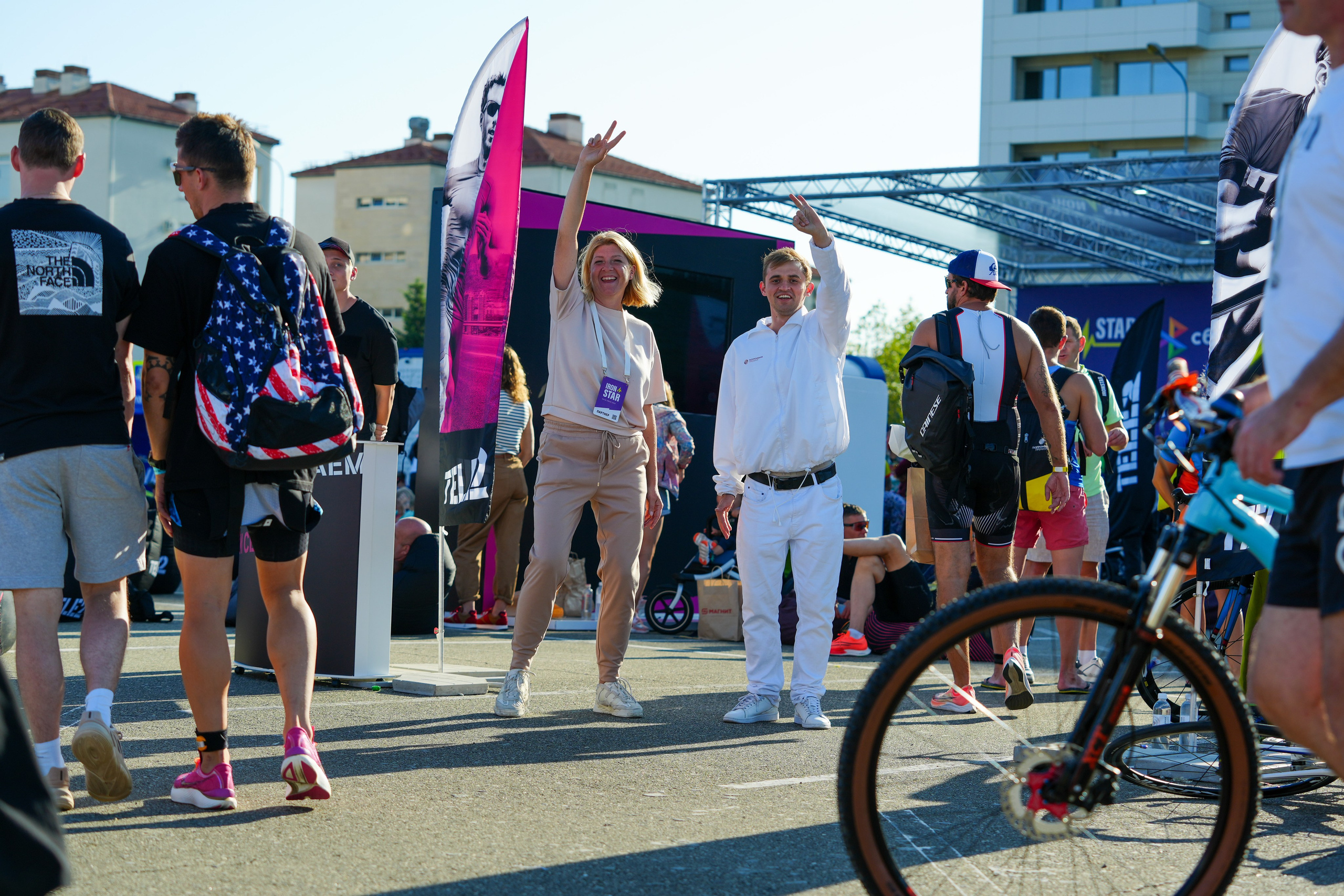 Фотоотчет партнерской интеграции для компании TELE2 на фестивале Ironstar. Репортажный фотограф в Красной Поляне и Сочи Павлюченко Екатерина