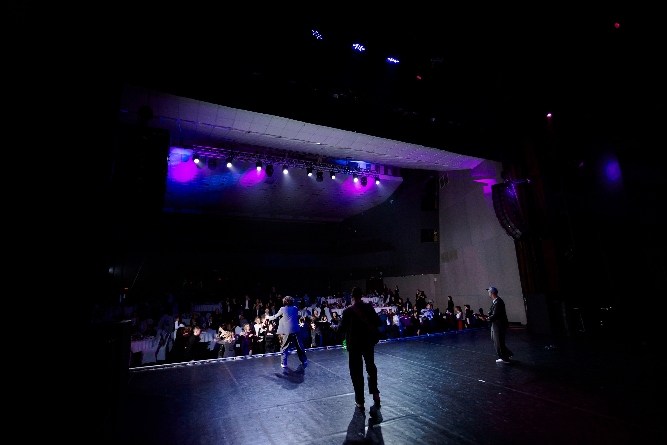 РЕПОРТАЖ: НОВЫЙ ГОД В ДК МЕТАЛЛУРГ. Профессиональный фотограф в Ижевске Леша Петров