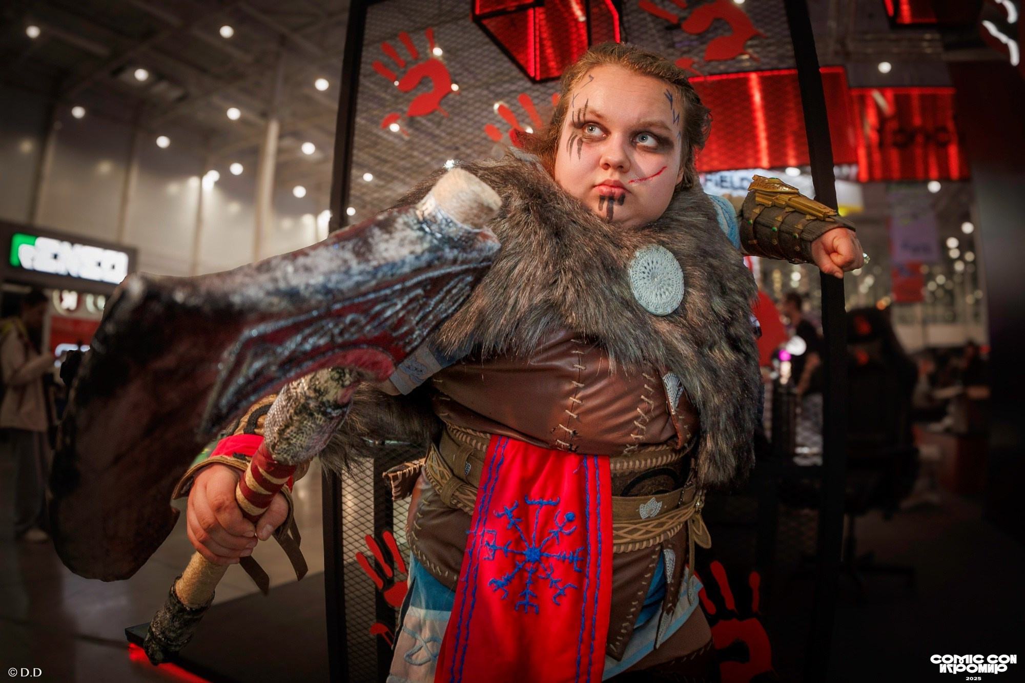 Comic Con Игромир 2025. Различные мероприятия и просто фотографии людей