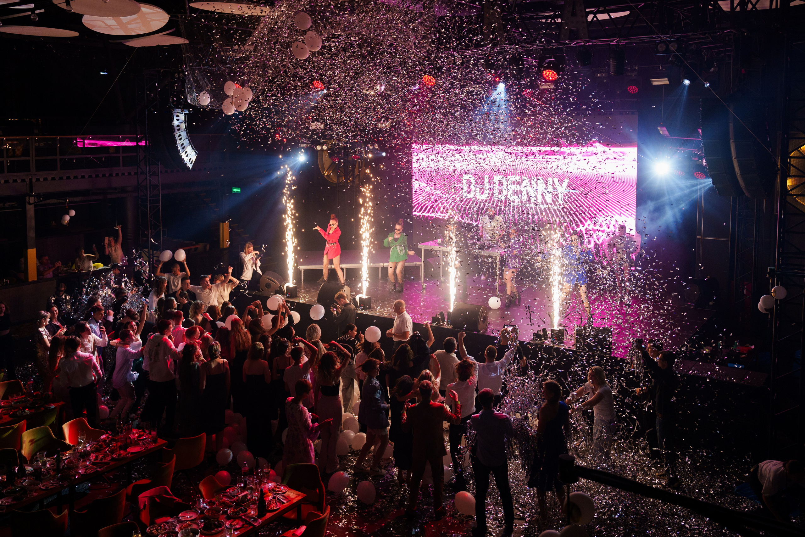 Выпускной Гимназия 7. Свадебный и репортажный фотограф Элина Козырьянова