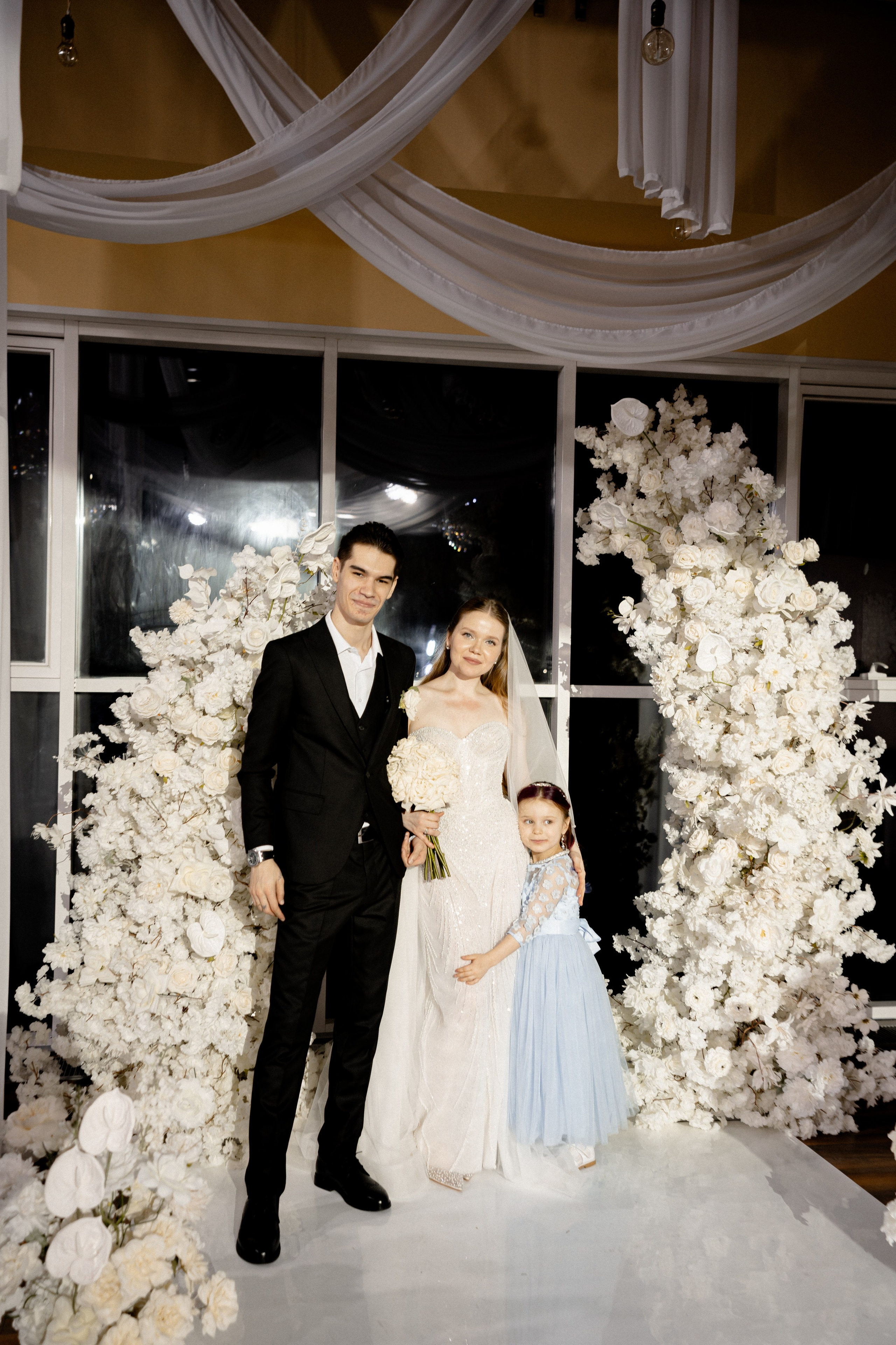 СВАДЕБНАЯ СЬЕМКА СБОРОВ В ОТЕЛЕ И ВЫЕЗД НА ЦЕРЕМОНИЮ (СНЯТО В СИБИРЕ В НИЖНЕВАРТОВСКЕ). Профессиональный фотограф, Санкт-Петербург — Виктория Богомолова