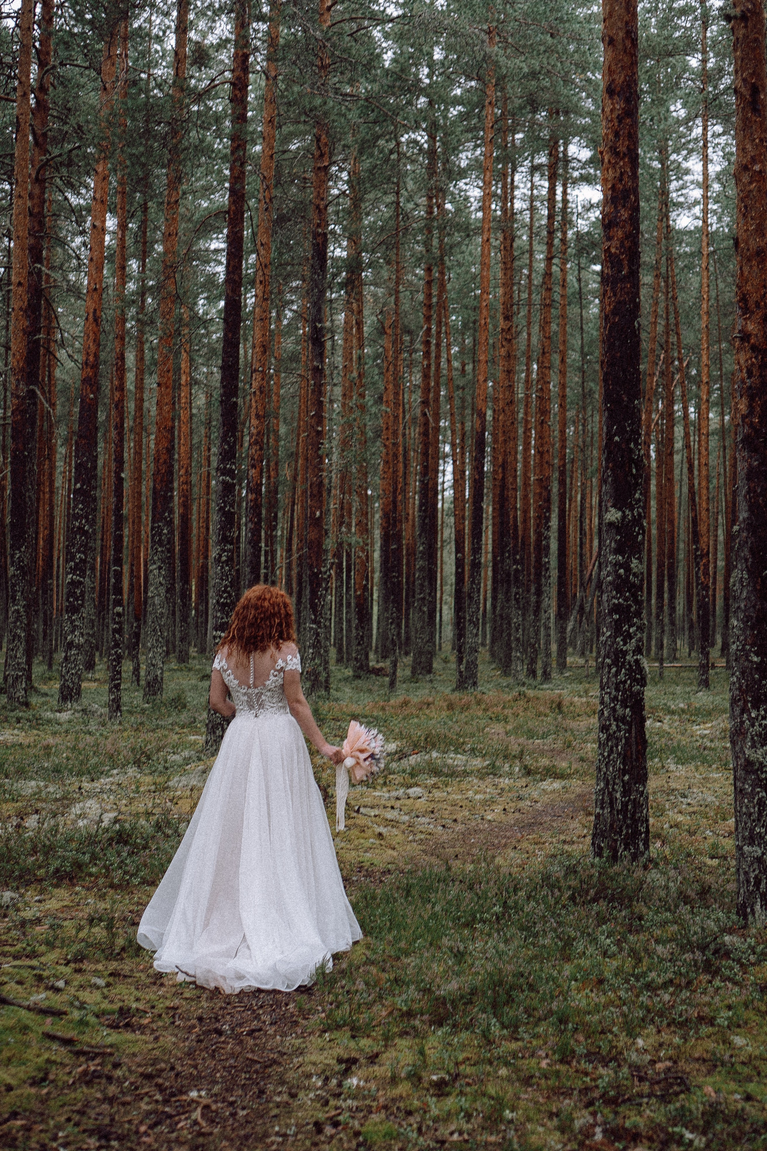 СВАДЕБНАЯ ФОТОСЕССИИЯ ПАРЫ В ГОРОДЕ ПРИОЗЕРСК В СОСНОВОМ ЛЕСУ И С ПИКАПОМ. Профессиональный фотограф, Санкт-Петербург — Виктория Богомолова