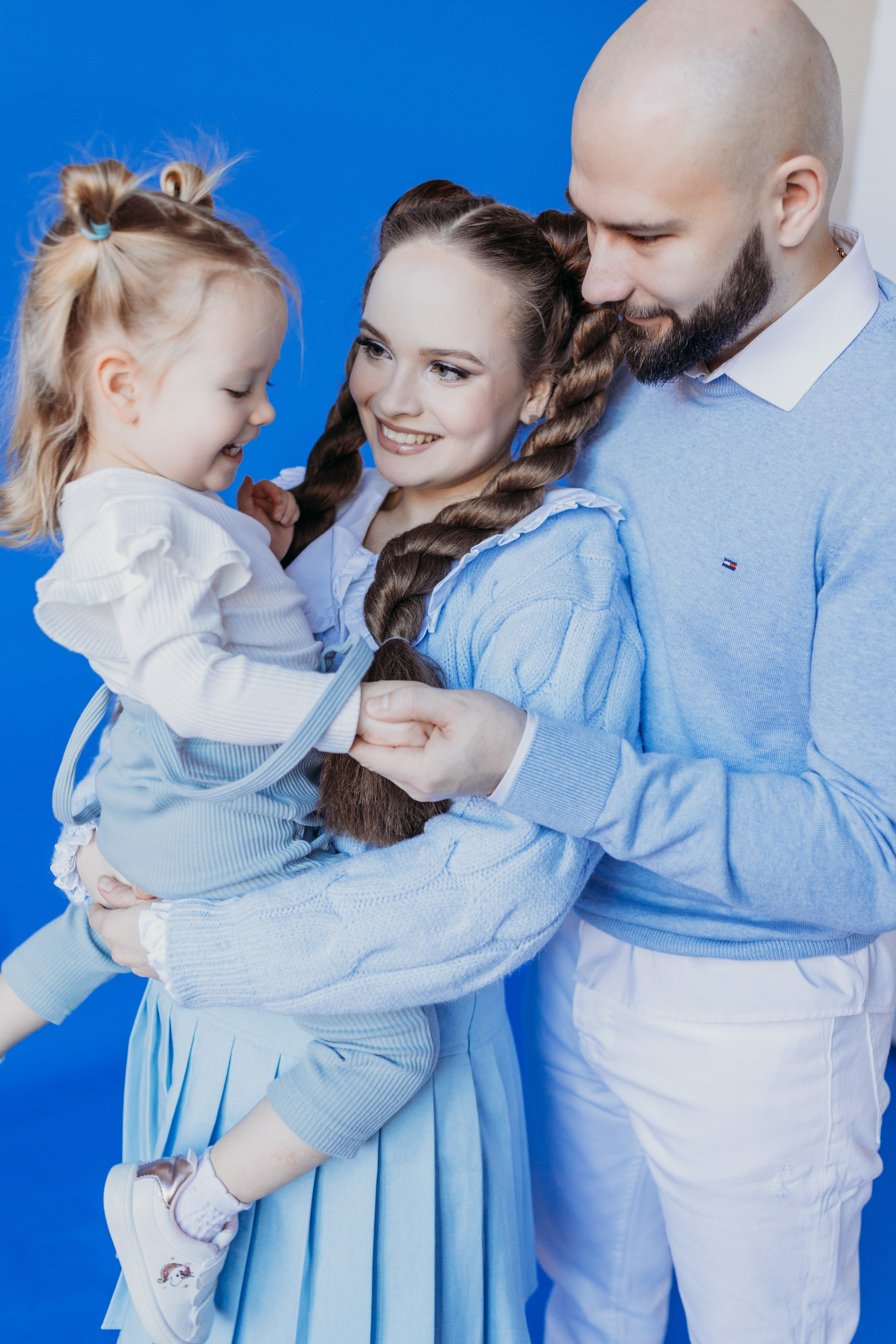 Семейная съемка в студии. Семейный и детский фотограф в Санкт-Петербурге Авдошова Надежда