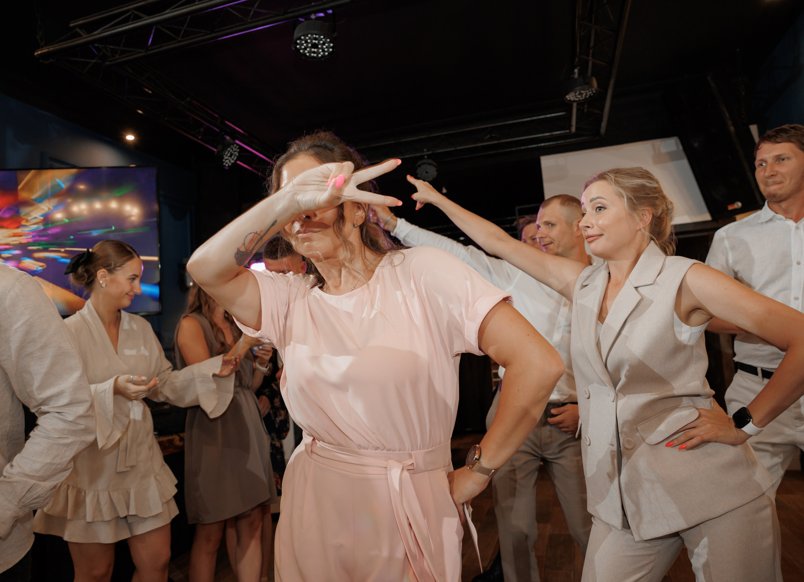 Полина и Дмитрий, загородный клуб «Барин», ЗАГС в г. Пушкино. Свадебный и репортажный фотограф (Москва, Королев и другие)