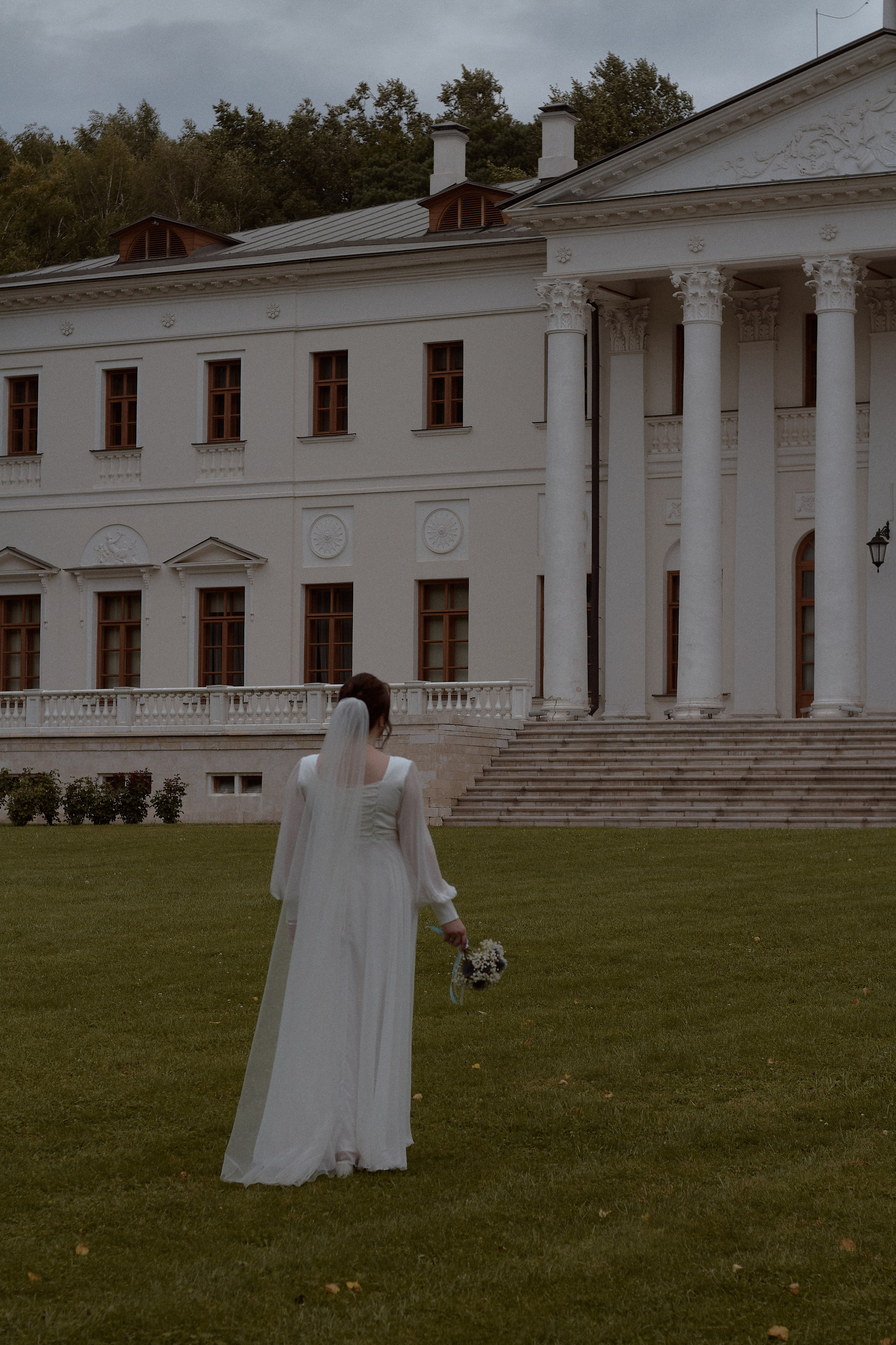 Юлия и Антон. Усадьба Остафьево. Фотограф лавстори Москва/МО Приятелева Ангелина