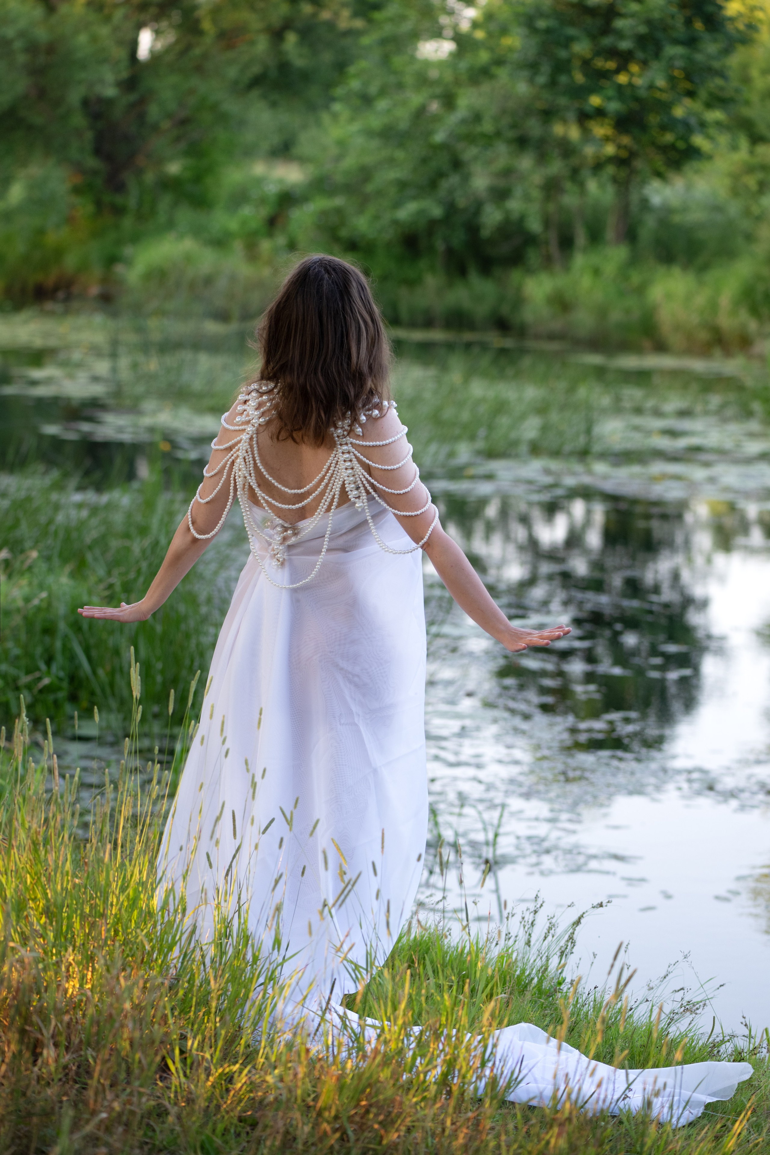 Платье, бусы и вода...... Главная