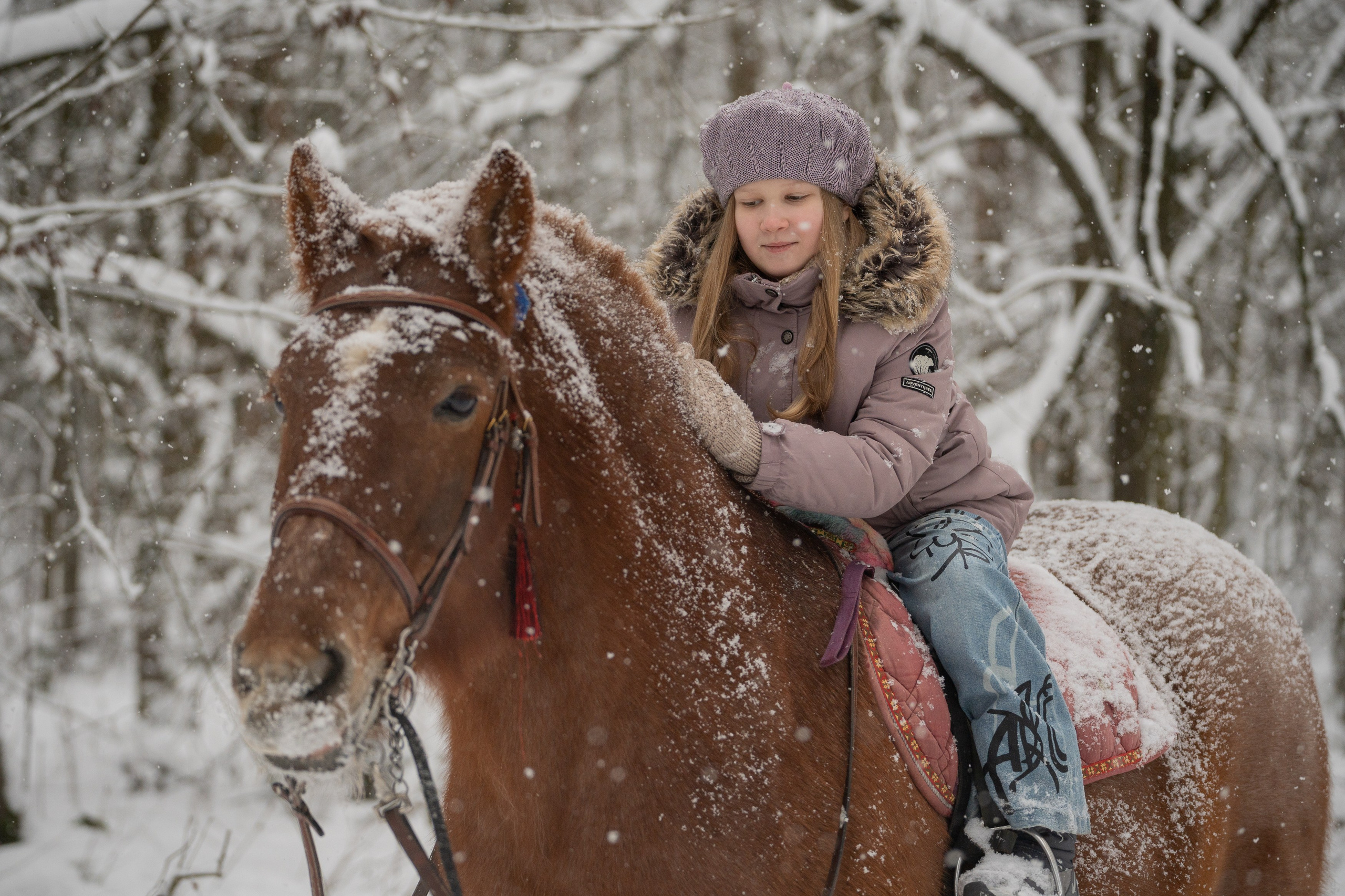 Зимняя фотосессия в лесу. Портретный фотограф Олеся Владимирова в Москве