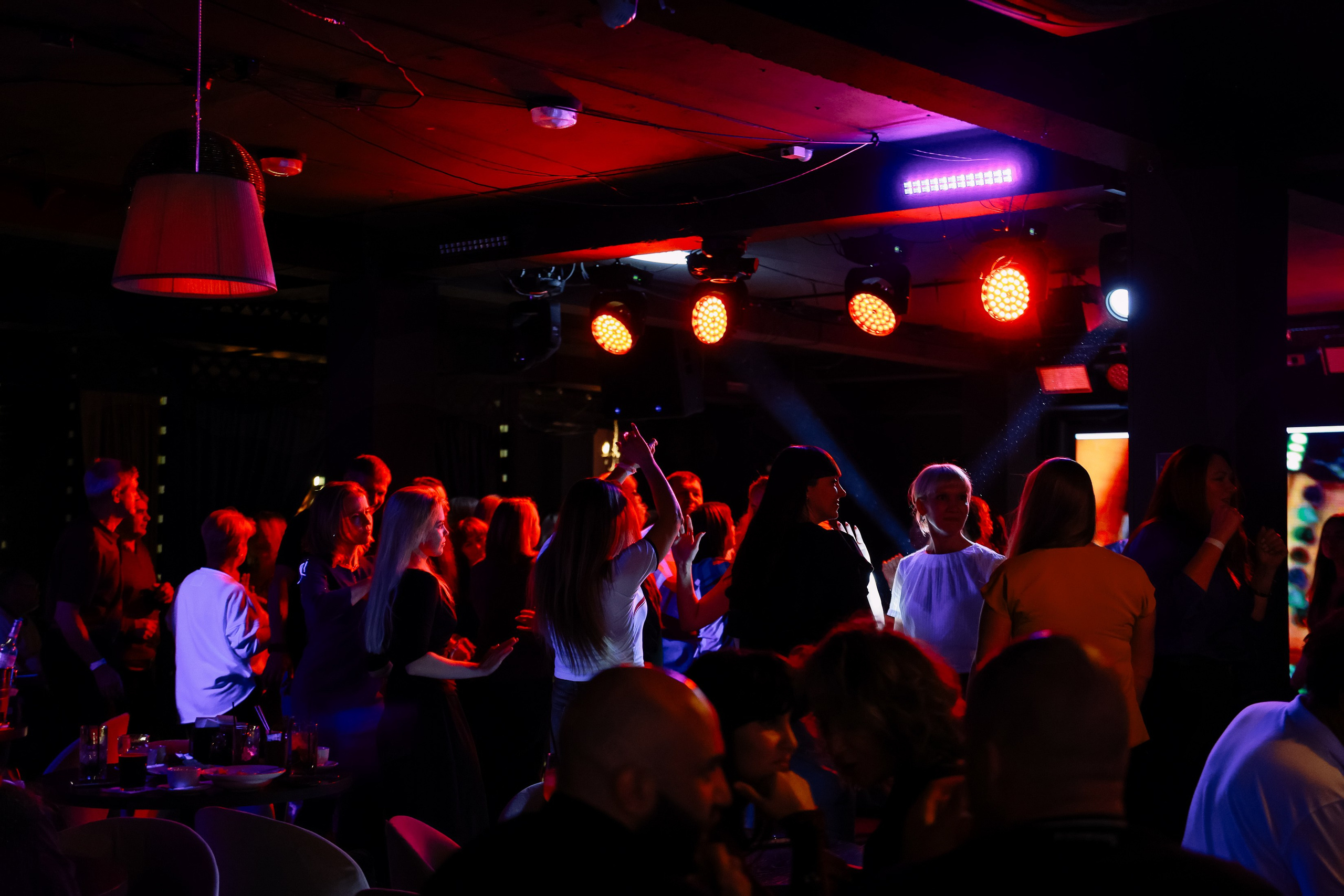 Дискотека под хиты 2000 в Истории. Фотограф Юлия Мальцева