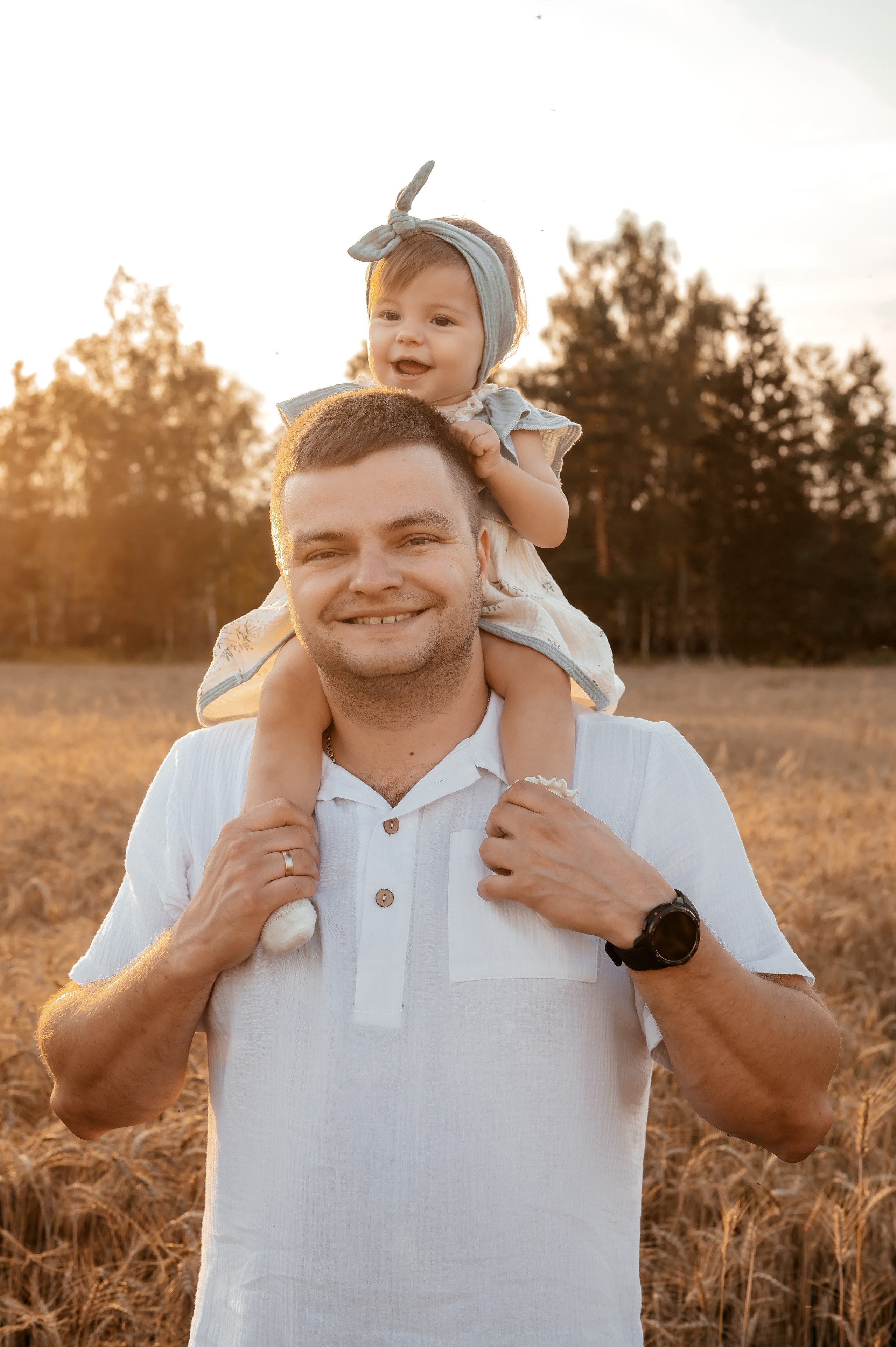 Оля, пшеничное поле в Протасово. Свадебный и семейный фотограф Виктория Носачёва. Щелково, Москва и МО