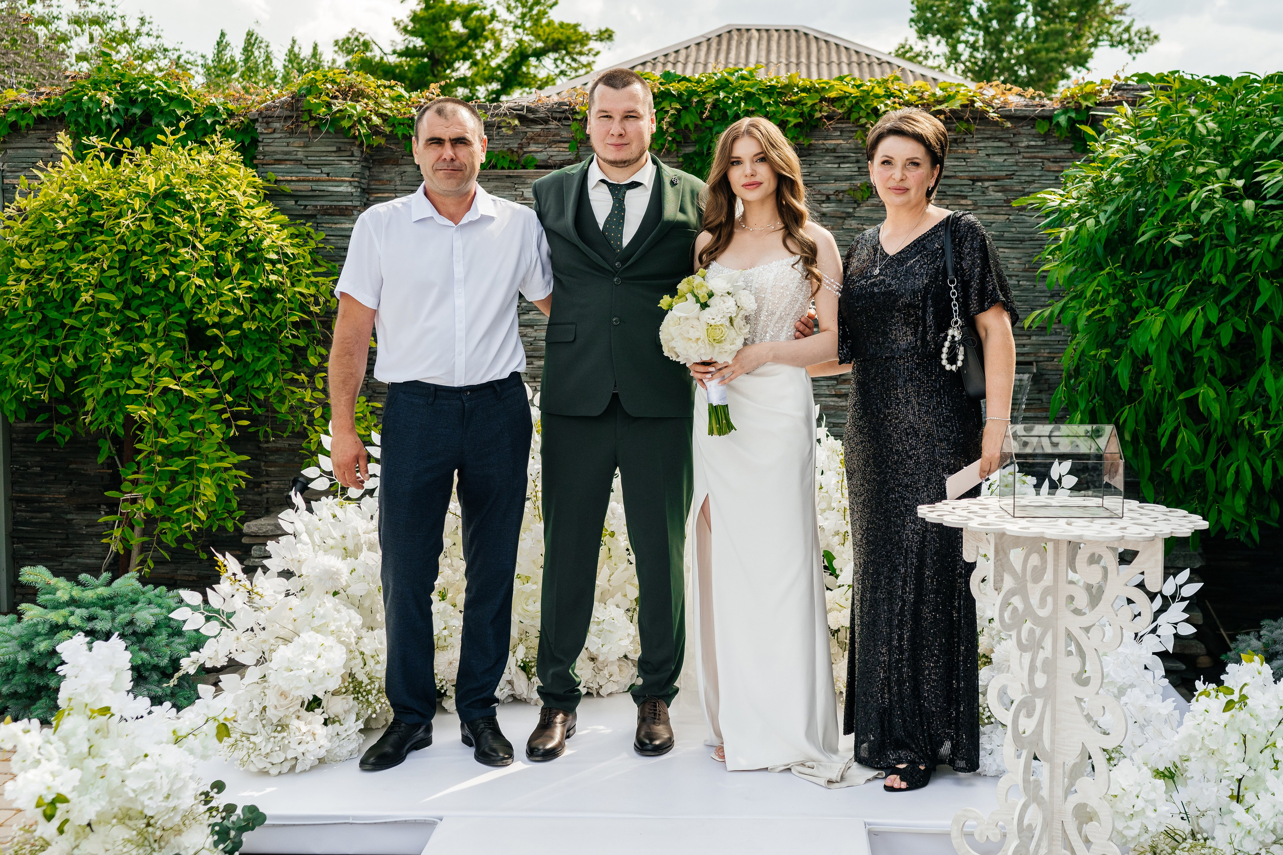 Виолетта и Роман. Белая Калитва «Рандеву». Фотограф в Каменске-Шахтинском Ольга Сагал