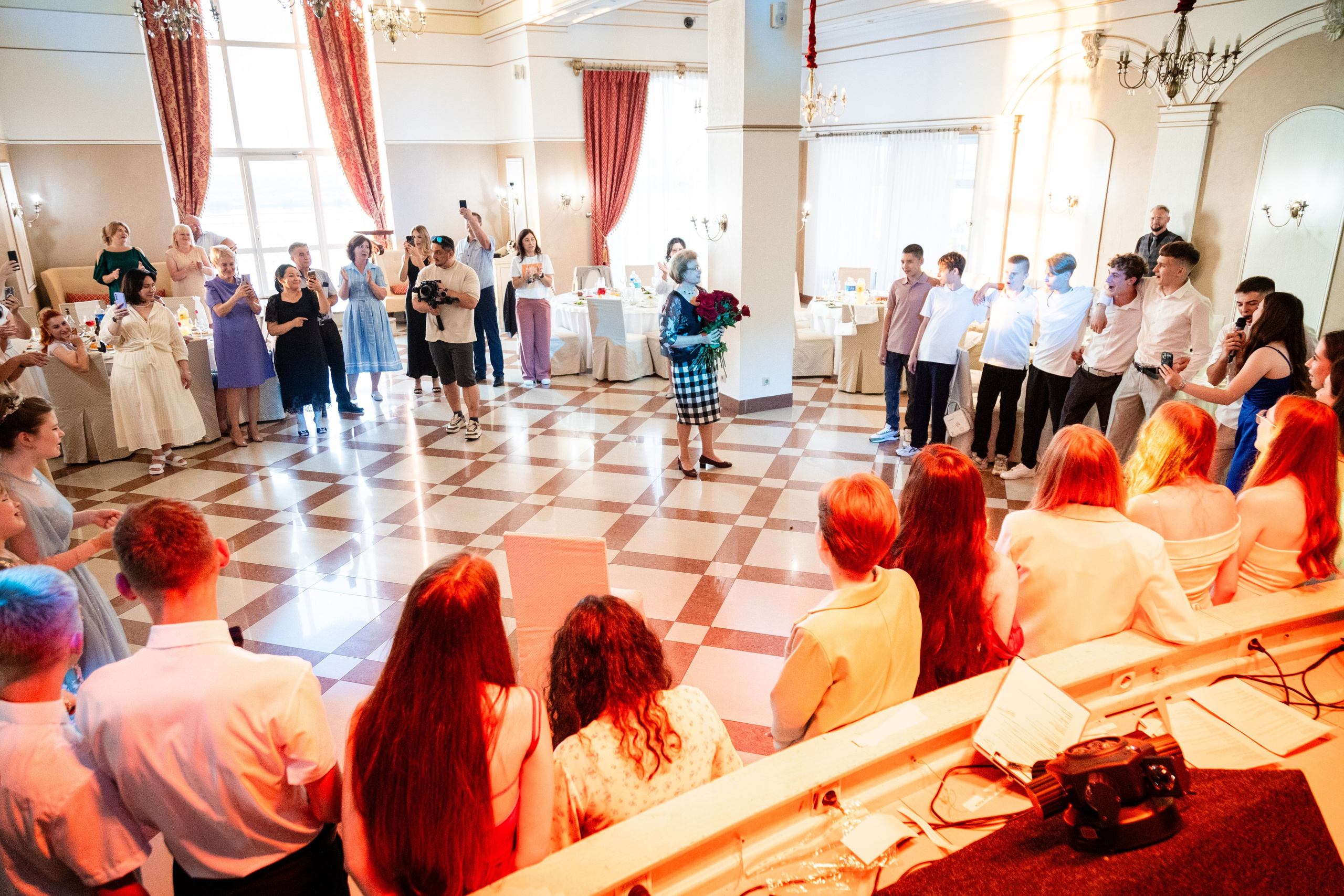 Школьный выпускной. Детский фотограф видеограф в Хабаровске Михаил Орлов