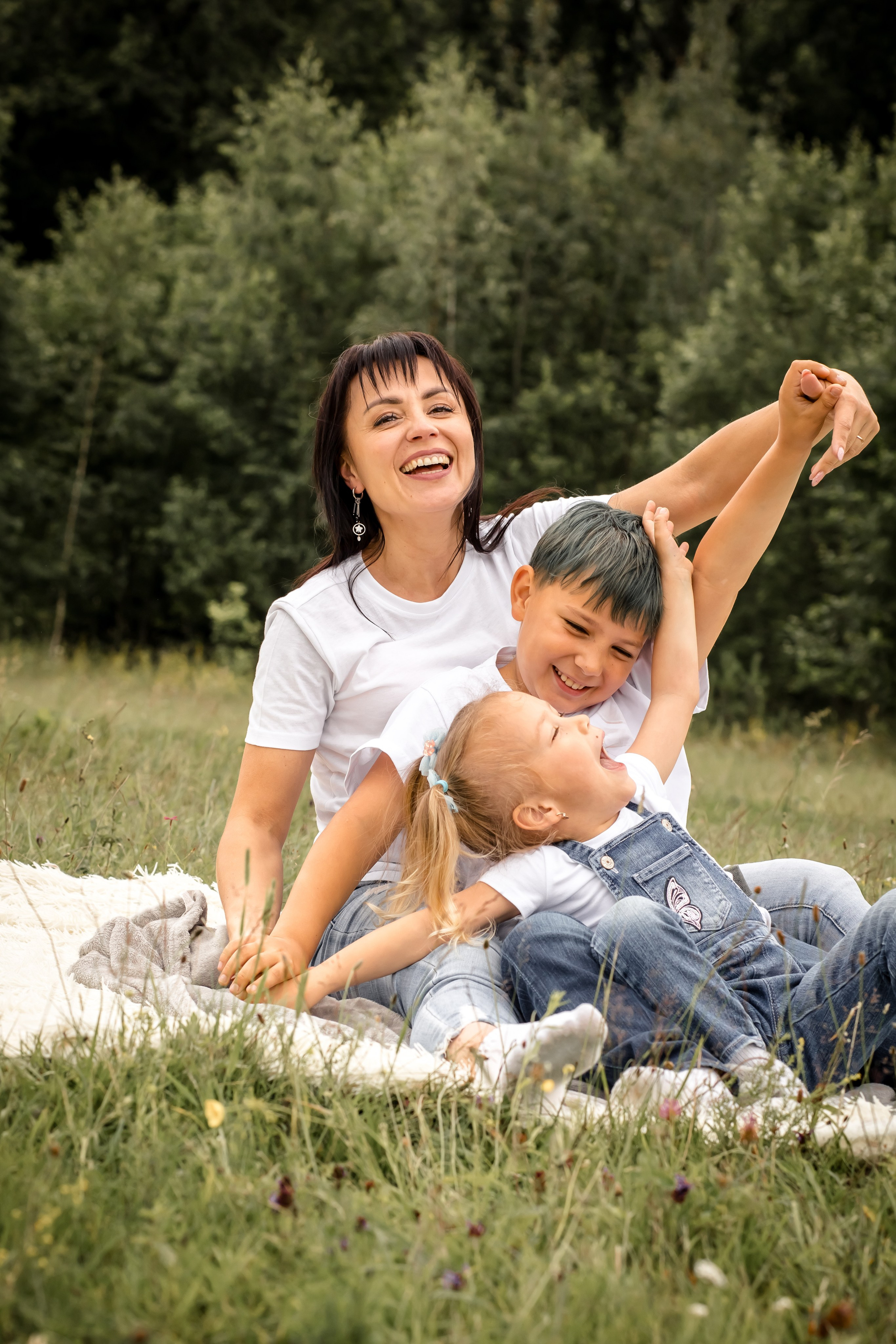 Катя с детками