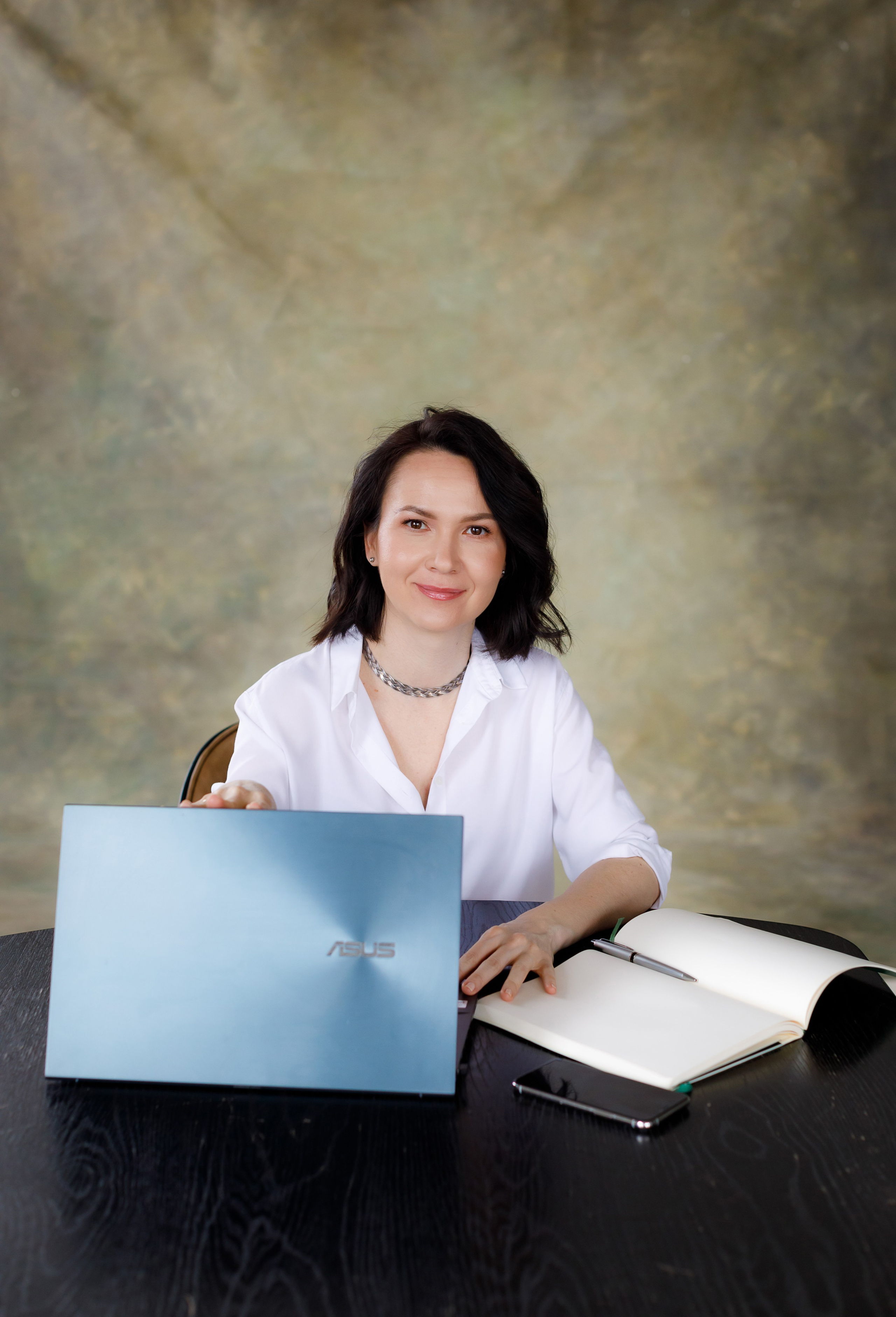 Контент фотосессия для Татьяны Родиной, ветврача холиста. Портретный и семейный фотограф Юлия Герман