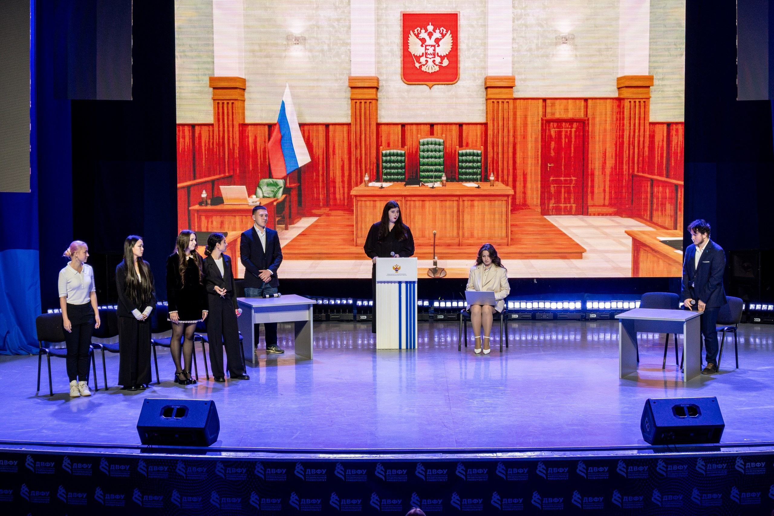 Посвящение в студенты ЮШ 2025. Репортажный и портретный фотограф во Владивостоке Денис Седов