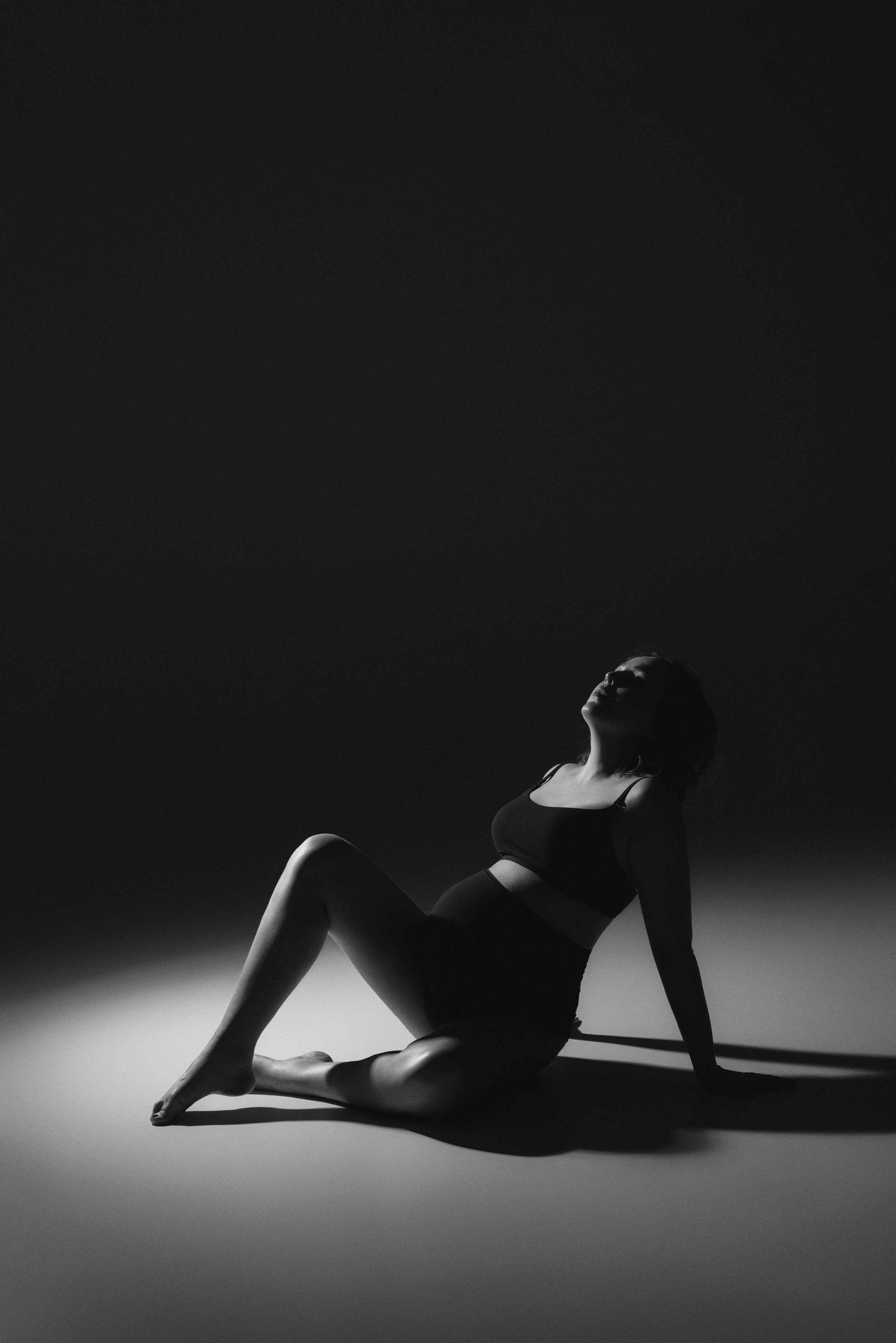 Фотосъемка беременности. Фотограф беременности, новорожденных и детей до года в Челябинске Волк