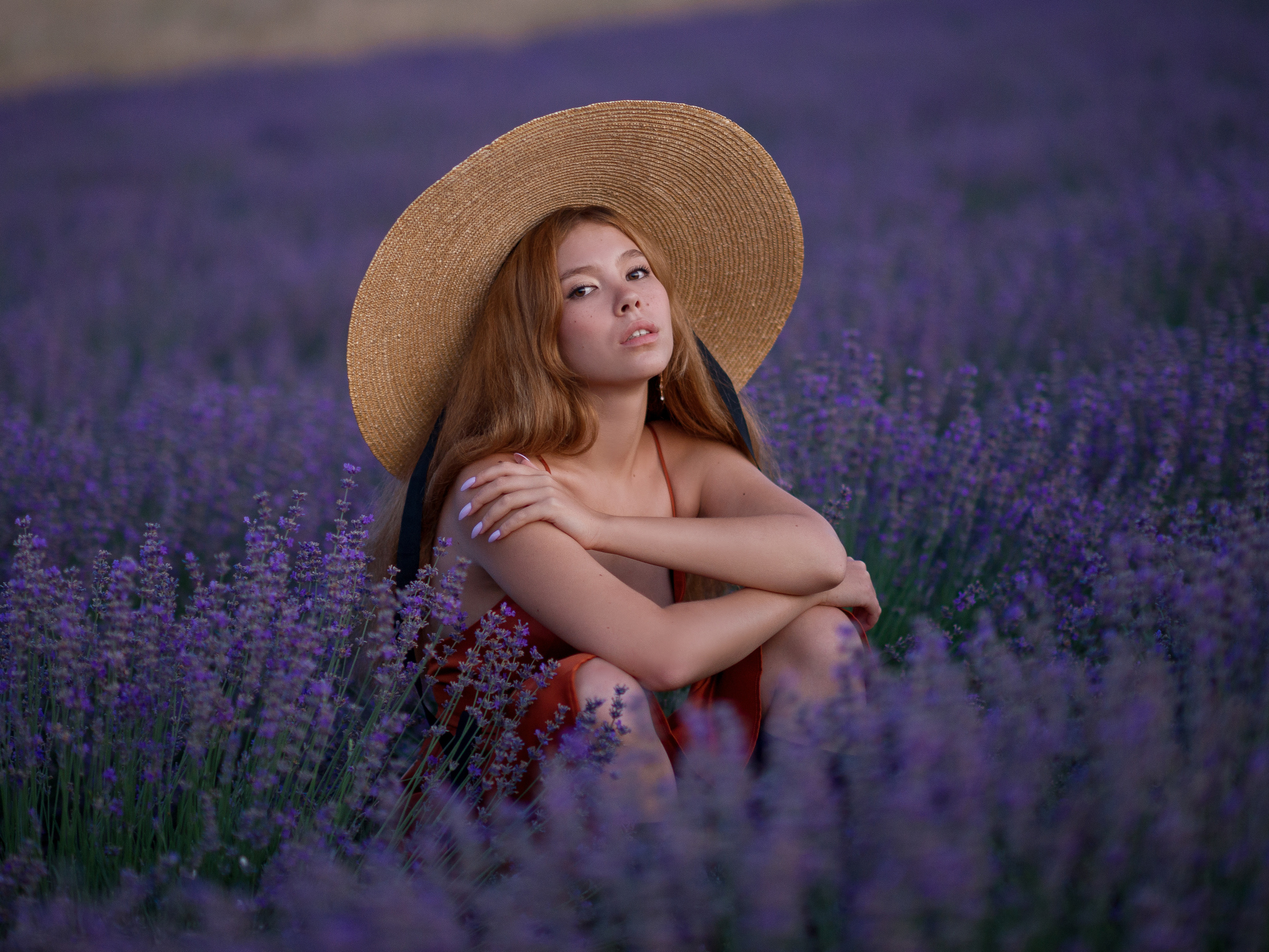 Фотосессия в Холмовке на лавандовом поле в период цветения (Крым)