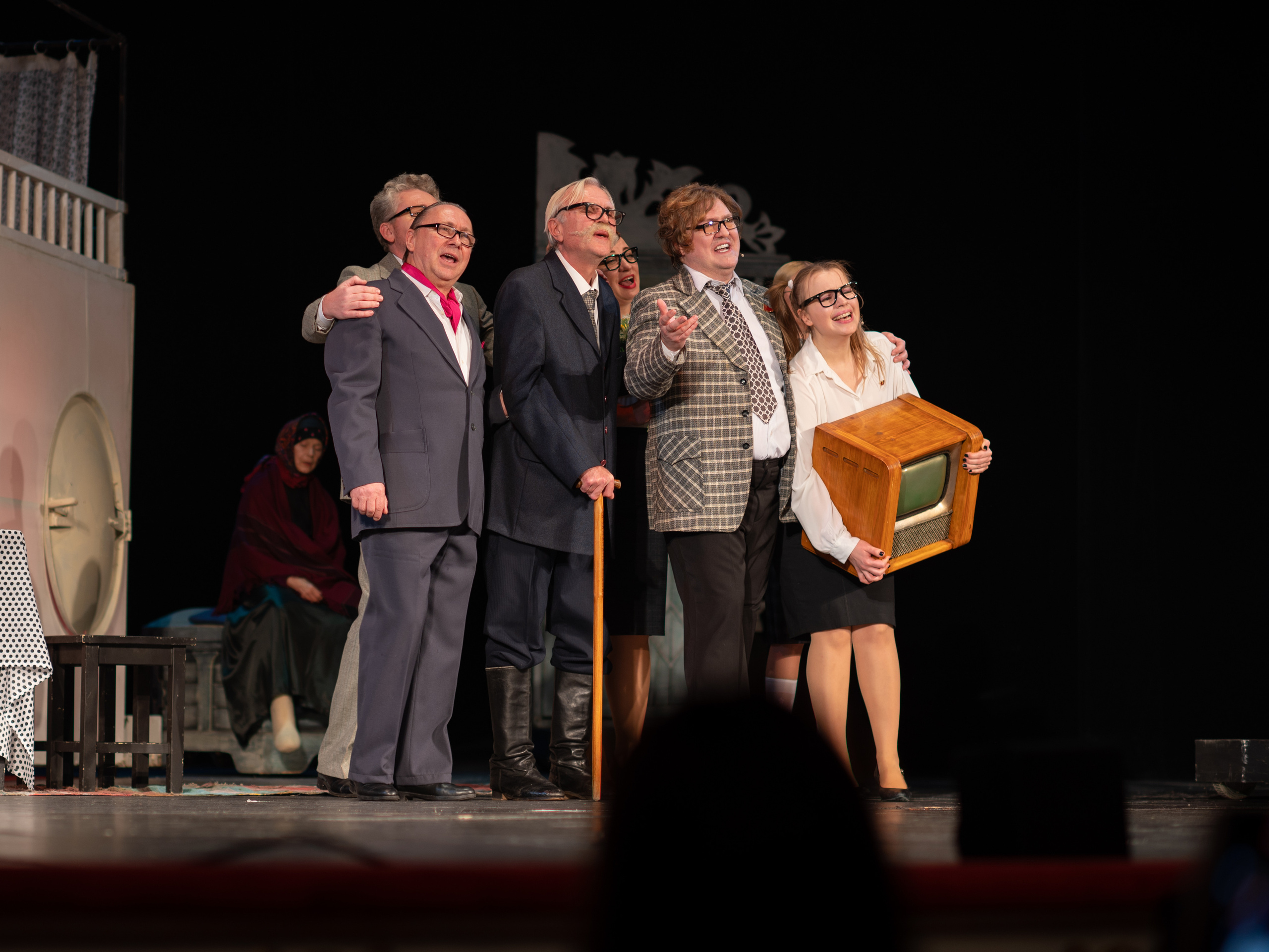 Подарок для невесты в финале спектакля