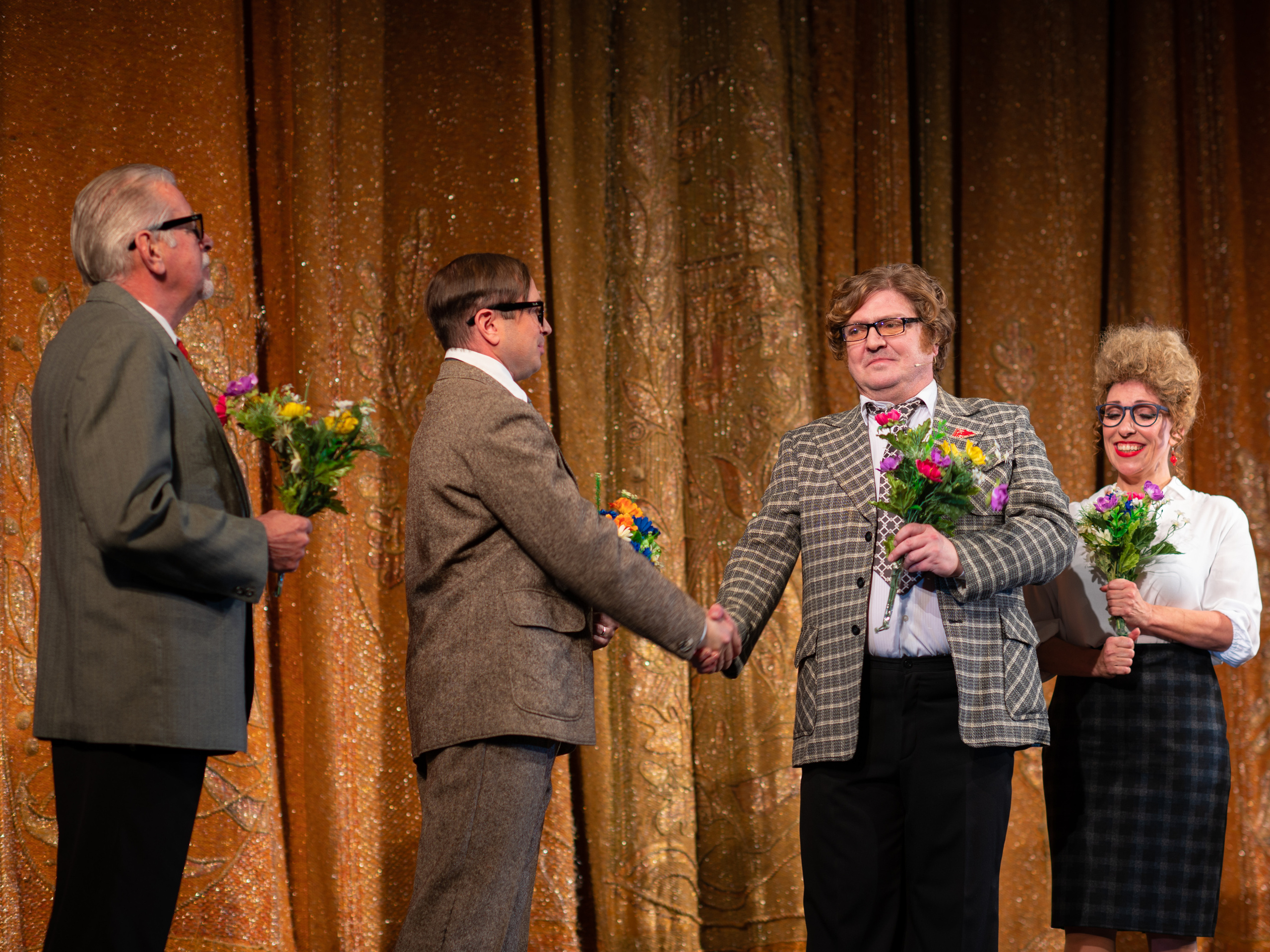 Фоторепортаж с зала в театре Севастополя