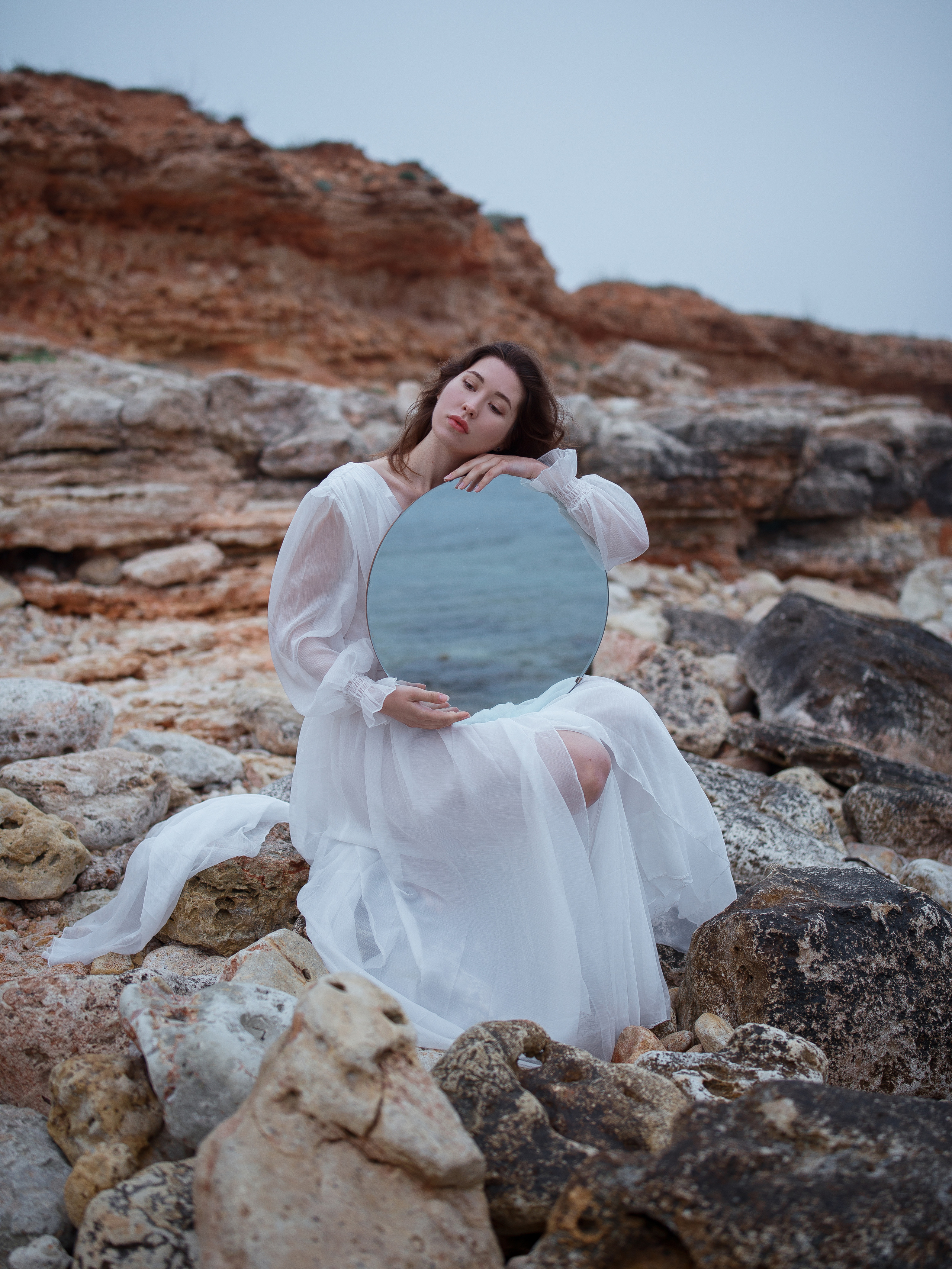 Фотограф в Севастополе, который организовывает пляжные фотосессии с платьем, реквизитом и трансфером