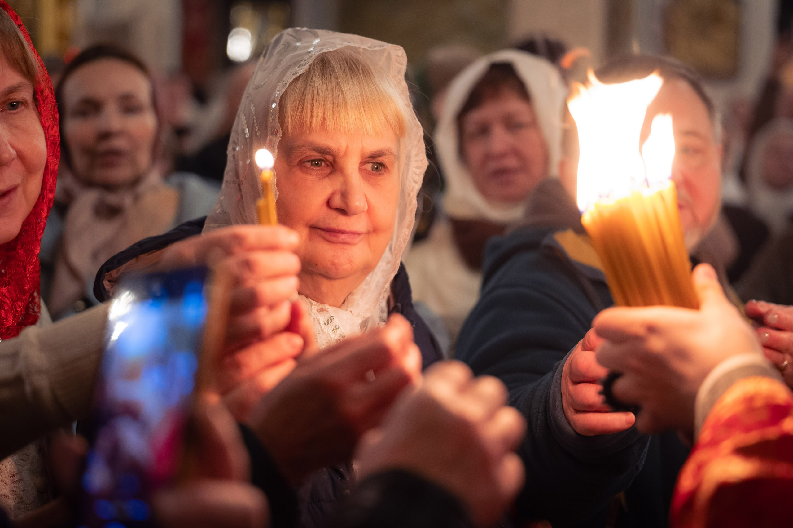 Богородский храм. Пасха. Полунощница, Божественная литургия. Антон и Татьяна Денисенко — В храме