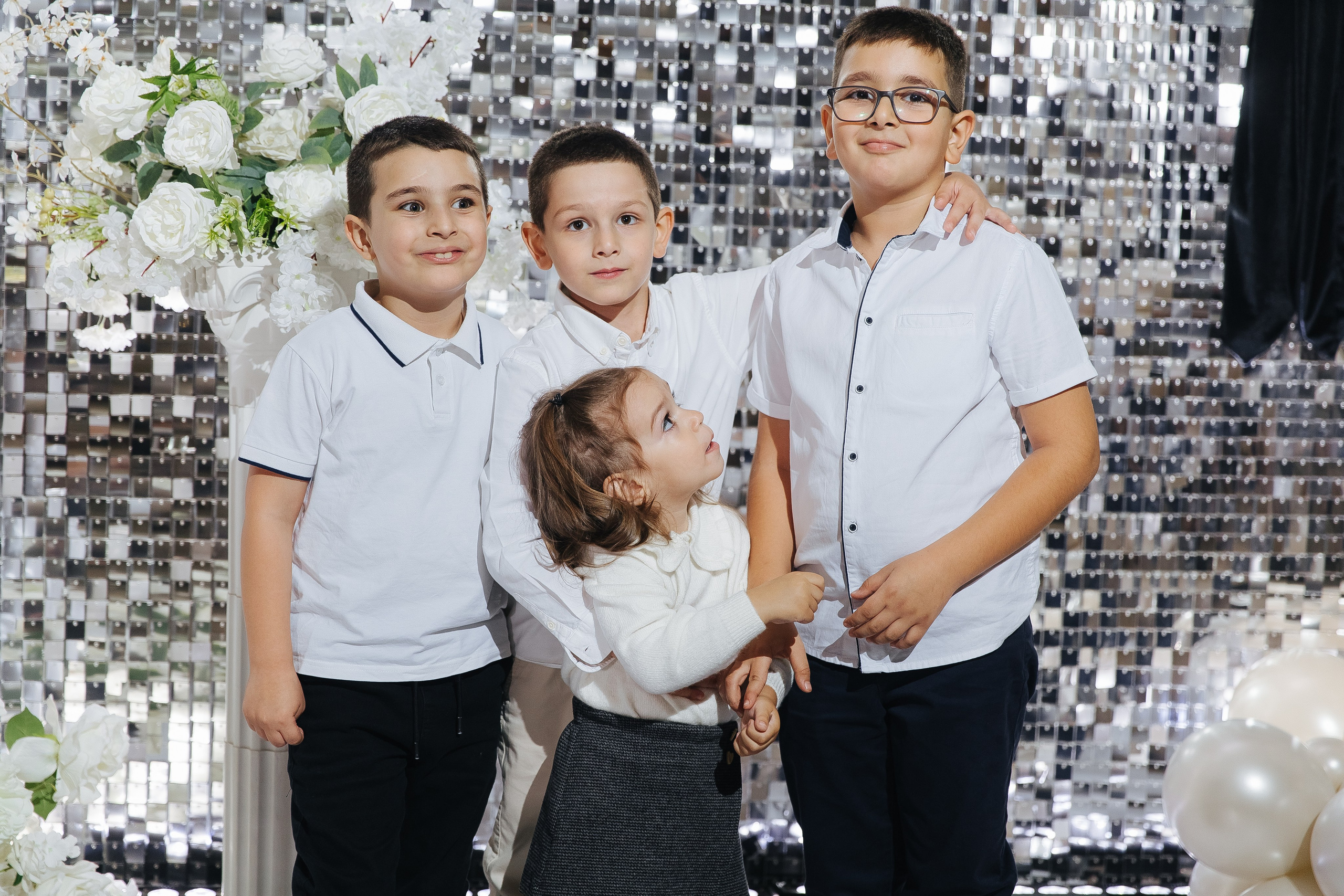 Ани и Назели. 35&5 День рождения, «Янтарь». Фотограф в Красноярске Надежда Воскресенская