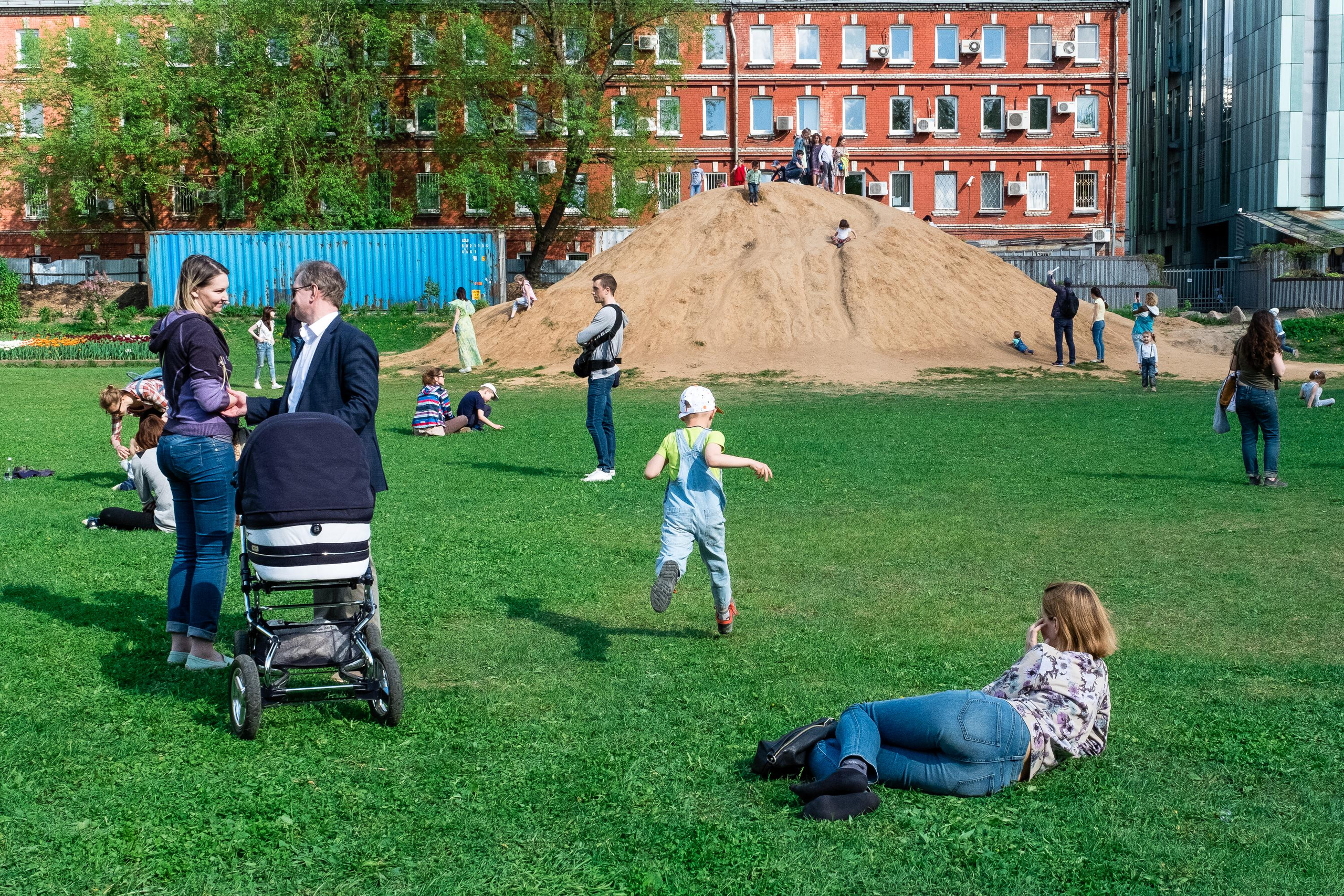 Singles. Street Art photographer Denis Karasev