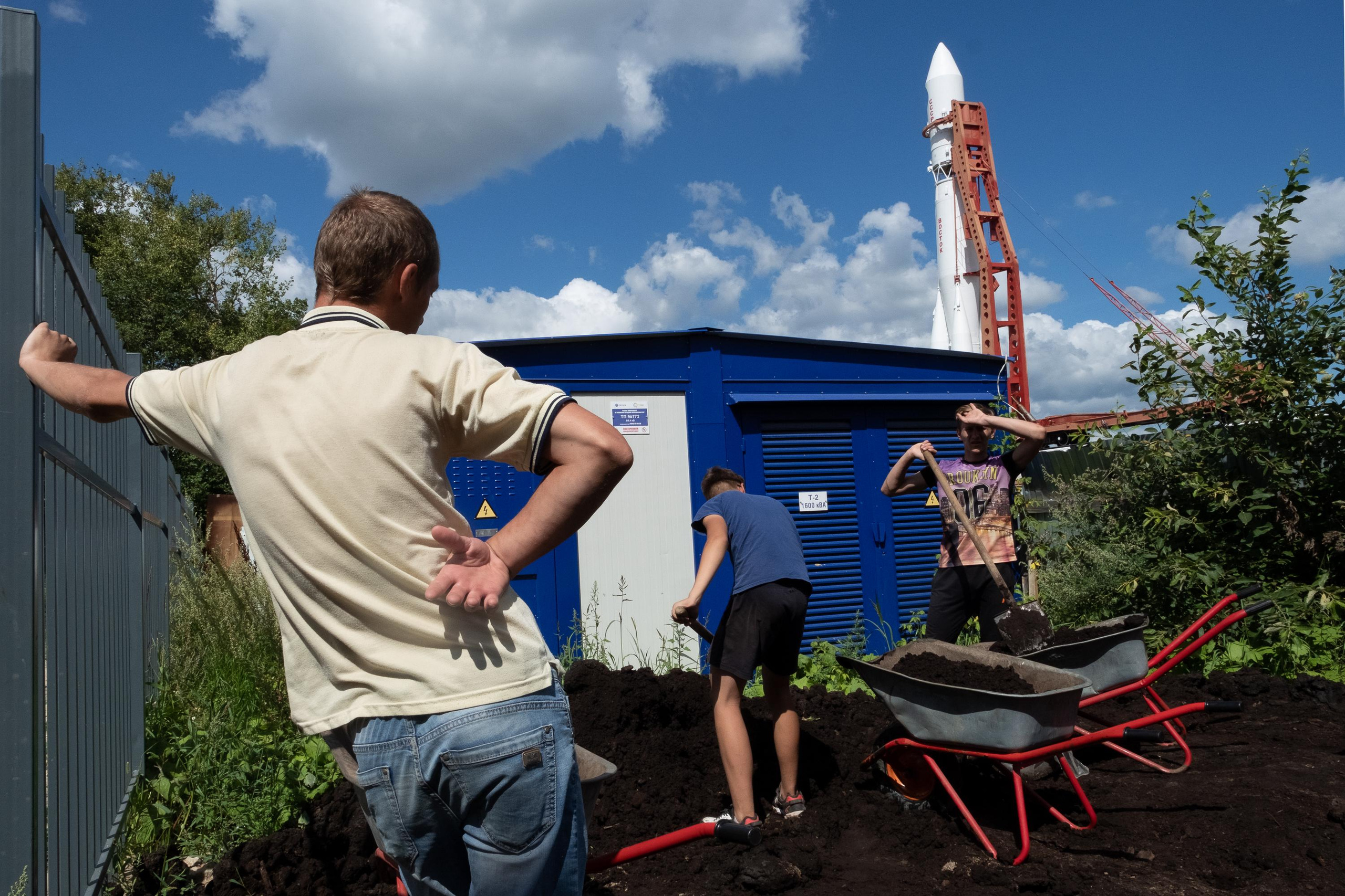 Singles. Street Art photographer Denis Karasev