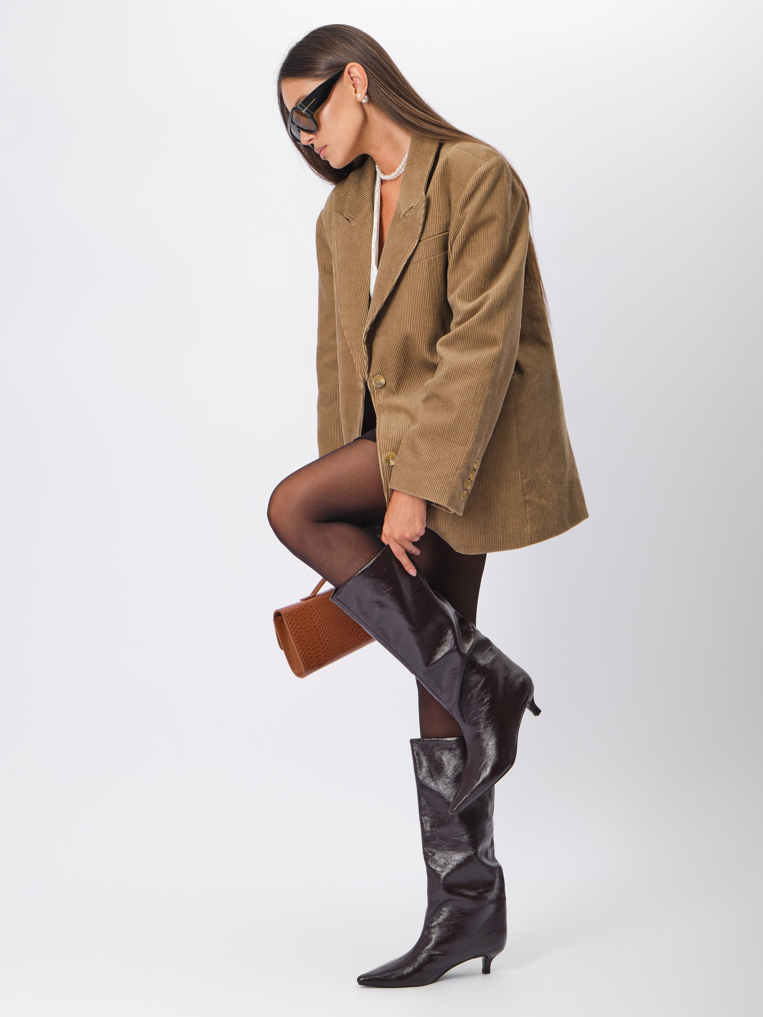 Сапоги жен. Фотостудия для Wildberries Ozon