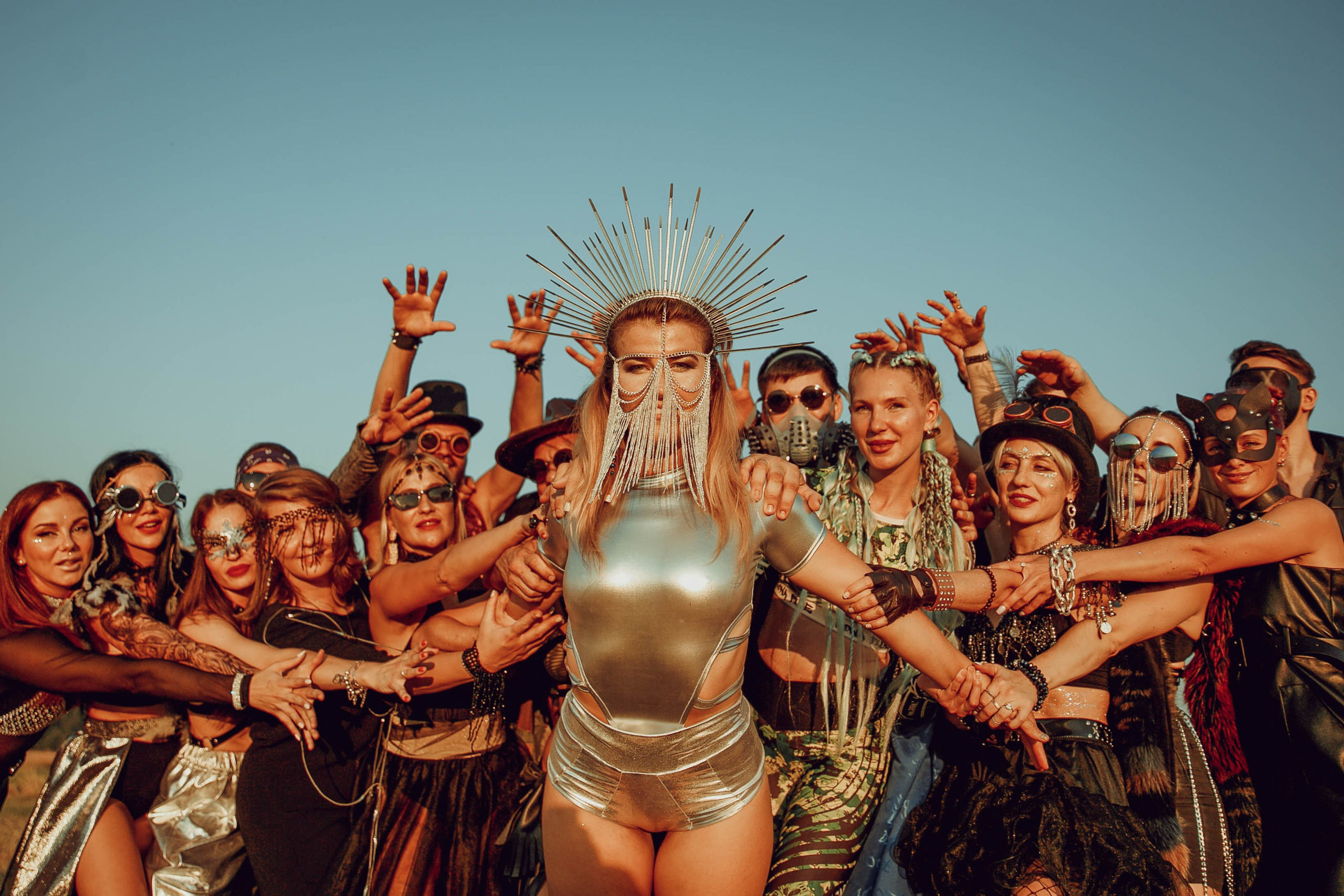 Фотосессия в стиле «Бернинг мэн». Ваш репортажный фотограф Артемий Антонов