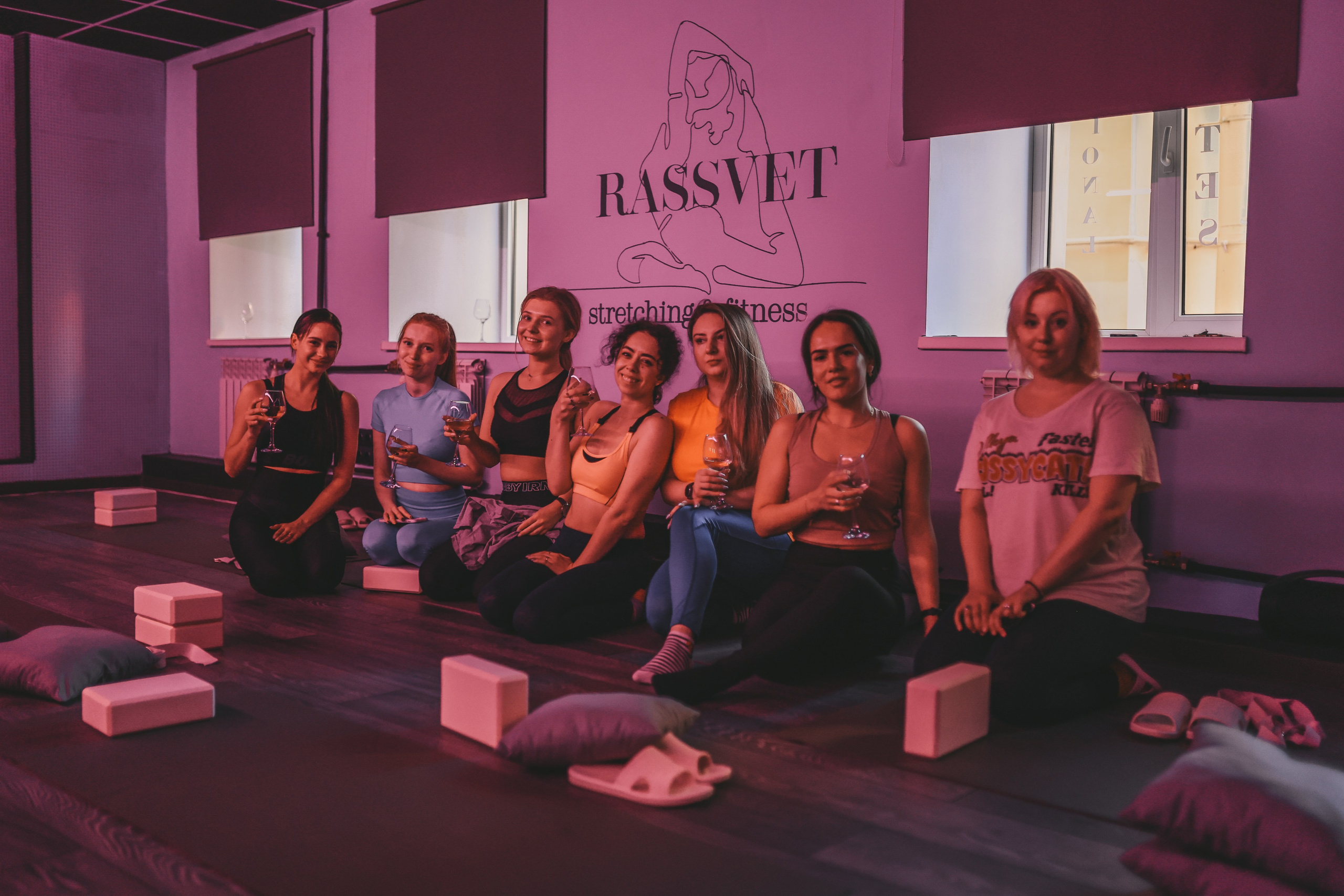 Студия растяжки «Rassvet». Мария Добычина — профессиональный фотограф Крыма, Ялты и Севастополя