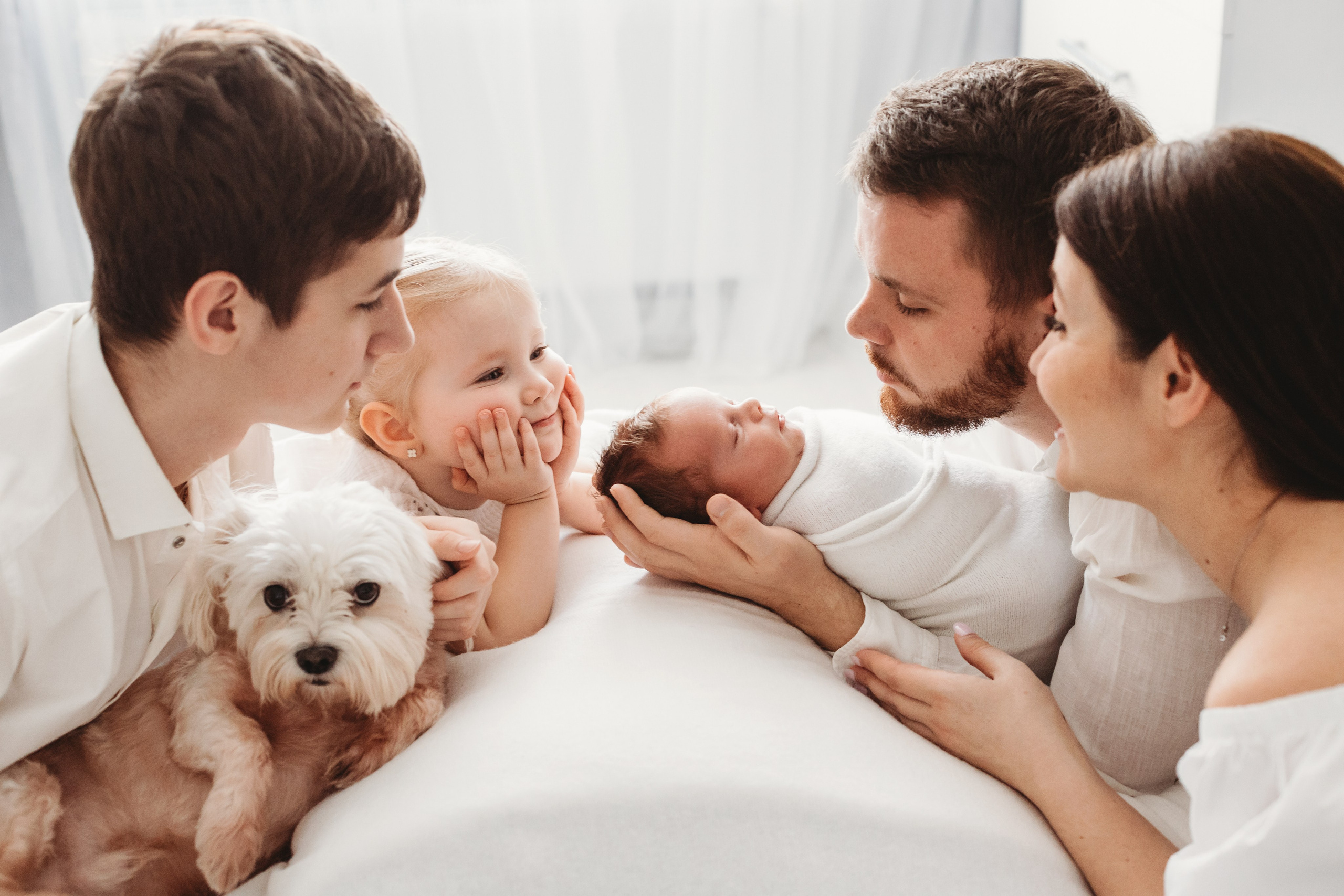 Александр с семьей 🤍. Фотограф Новорожденных в Москве Илона Шубина