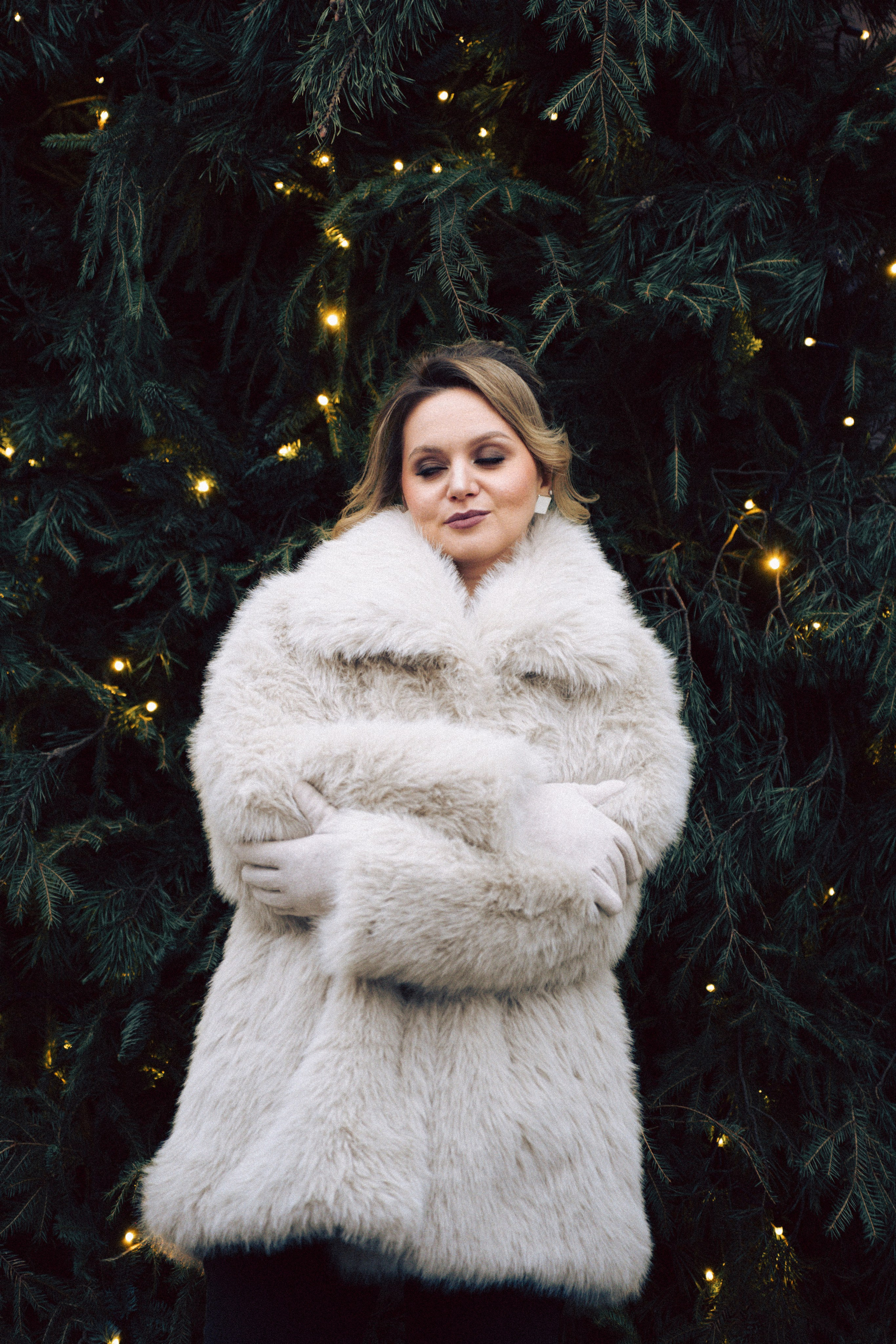 НОВОГОДНЯЯ ФОТОСЕСИИЯ В СТУДИИ ДЛЯ ДЕВУШКИ И ПРОГУЛКА ПО ЧЕРНЫШЕВСКОЙ. Профессиональный фотограф, Санкт-Петербург — Виктория Богомолова