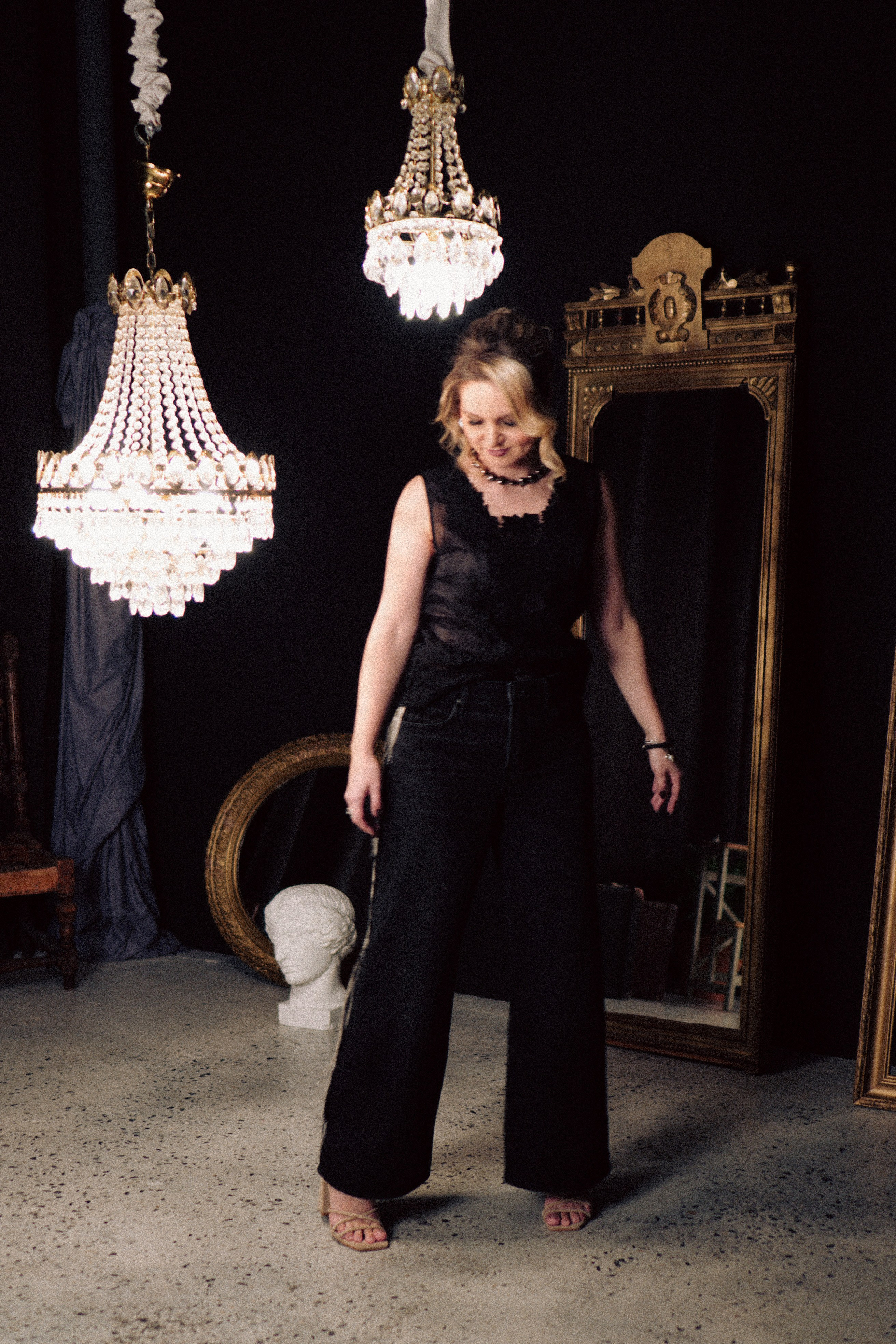 НОВОГОДНЯЯ ФОТОСЕСИИЯ В СТУДИИ ДЛЯ ДЕВУШКИ И ПРОГУЛКА ПО ЧЕРНЫШЕВСКОЙ. Профессиональный фотограф, Санкт-Петербург — Виктория Богомолова