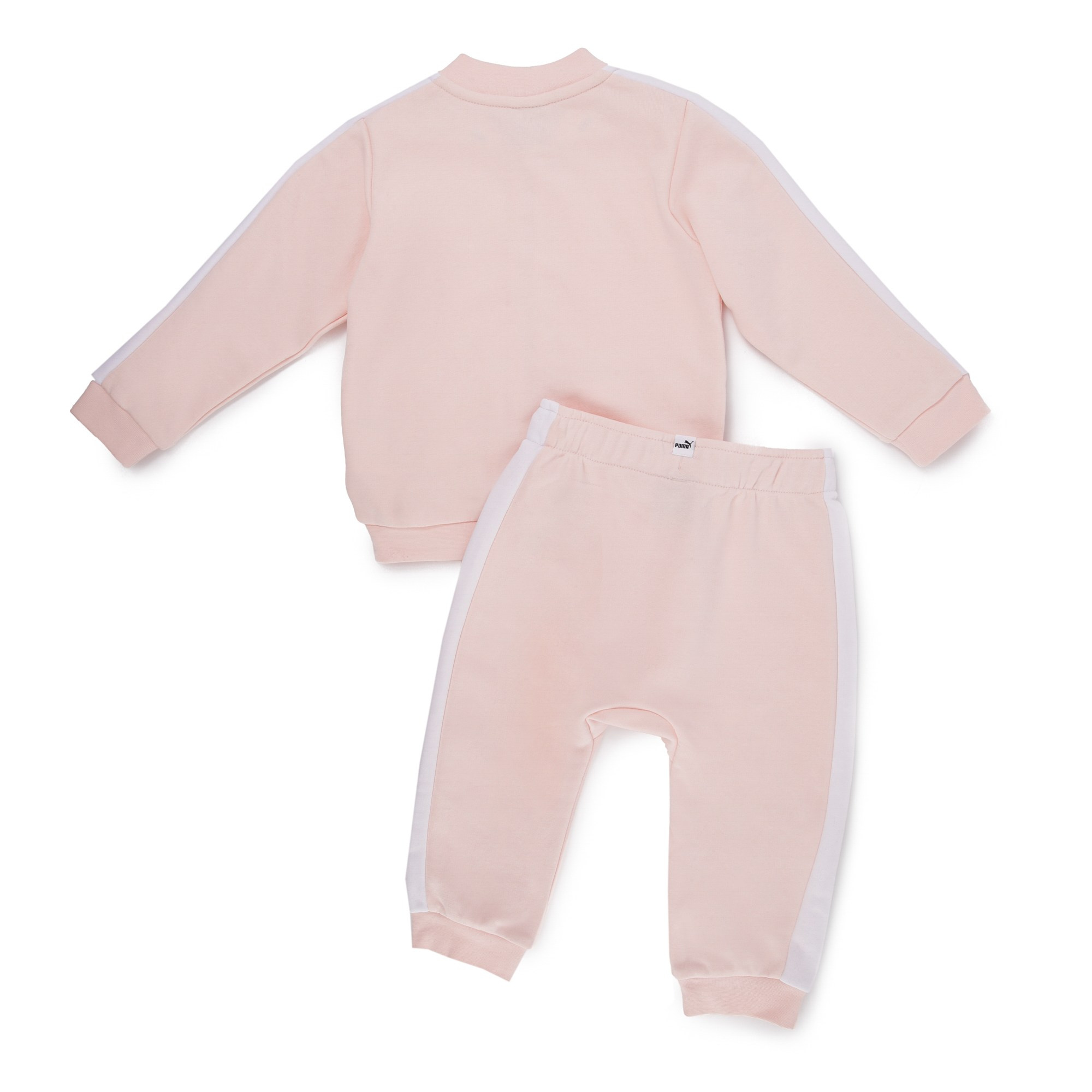 Съемка детской  и взрослой одежды в раскладку    фотосъемка одежды,  фотосъемка спортивной одежды, фотосъемка повседневной одежды, съемка для сайта, фотосъемка для маркетплейсов, фотосъемка дизайнерской одежды, фотосъемка премиумной одежды. фотосъемка бредовых вещей.