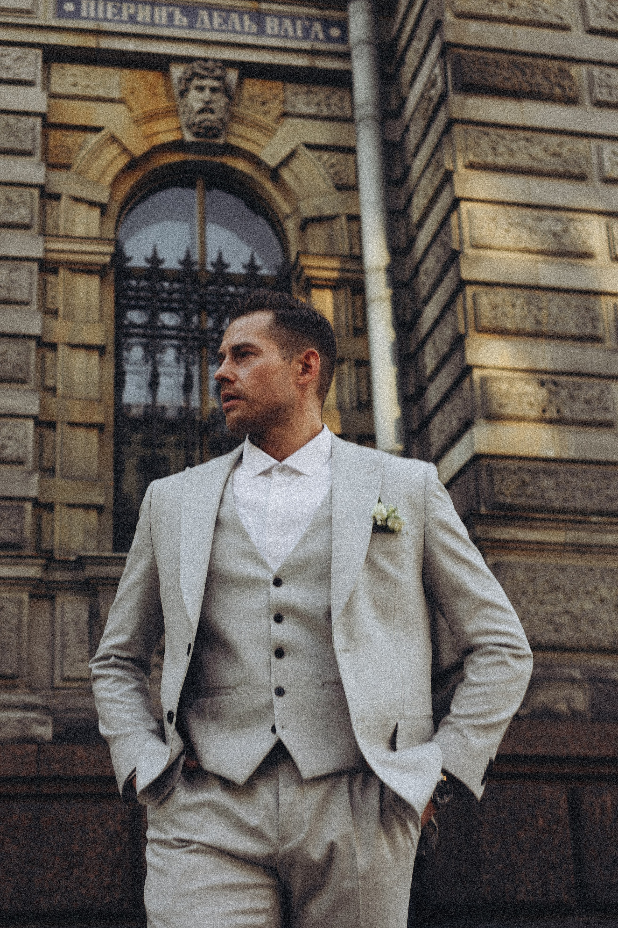 Свадебная сьемка у академии Штиглица. Профессиональный фотограф, Санкт-Петербург — Виктория Богомолова