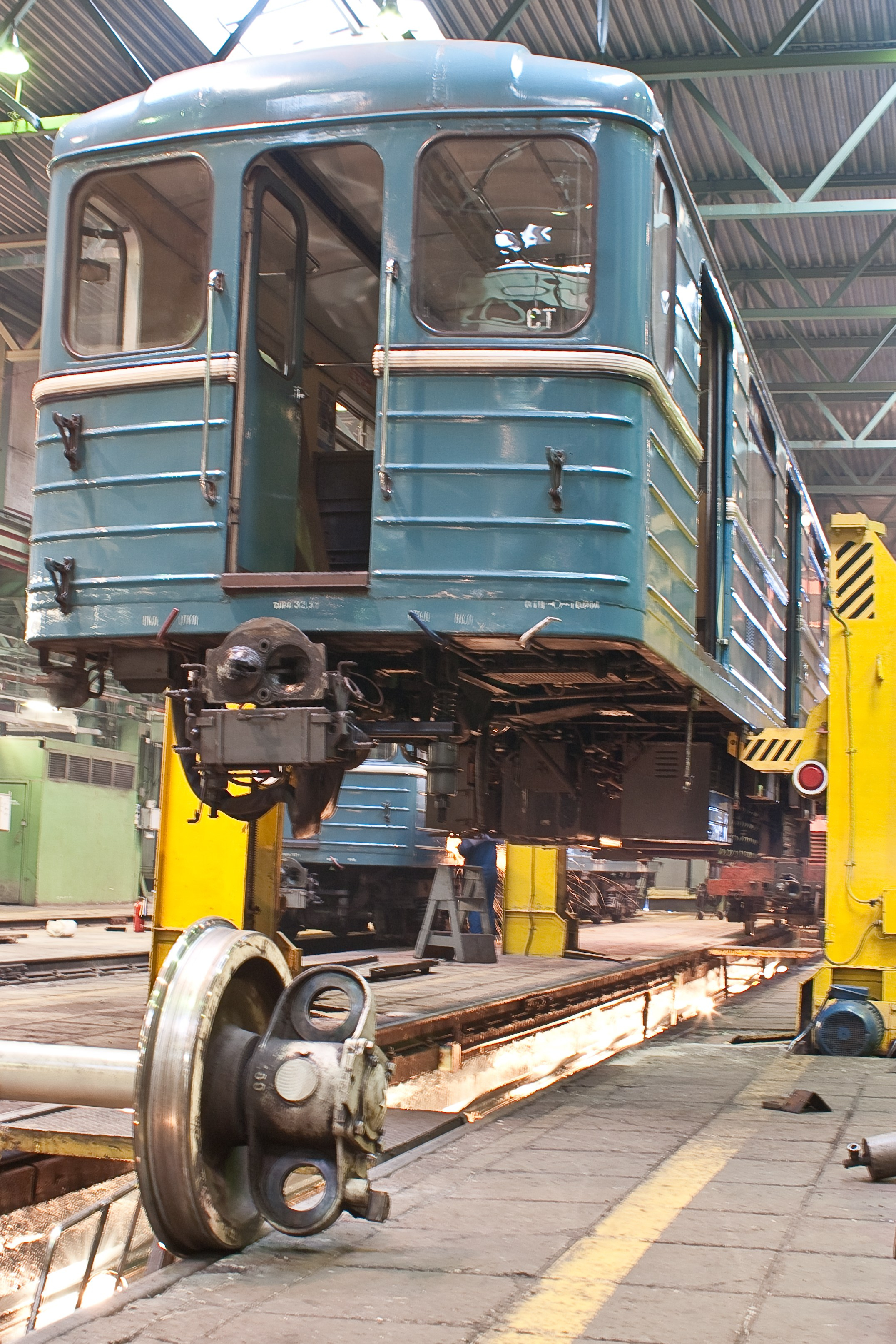 Место где чинят поезда. Электродепо «Черкизово», образца 2010 года. Илья Михачёв Фотограф ПРО людей