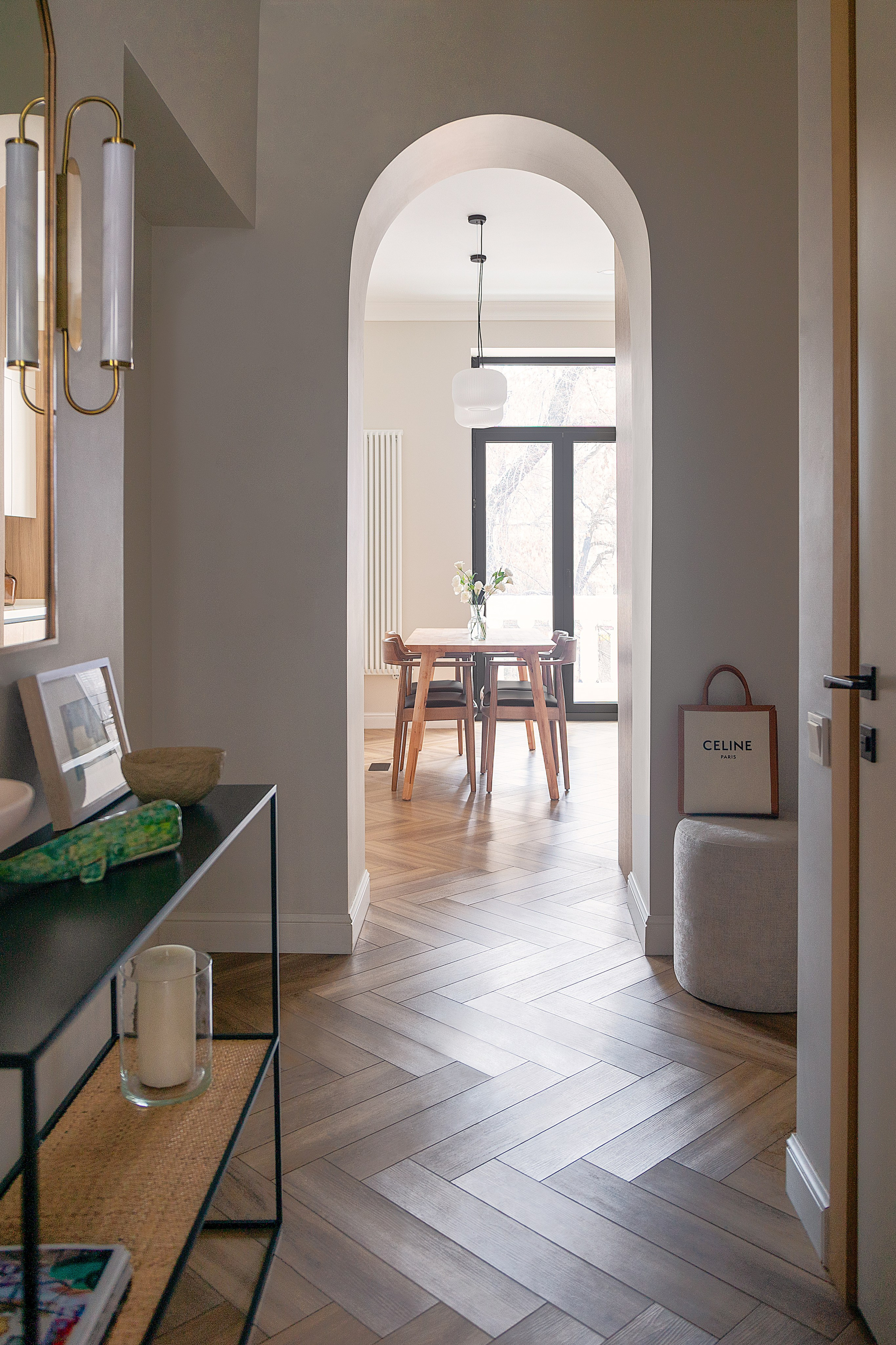 Фото интерьера, прихожа, консоль Nuances Concept Store