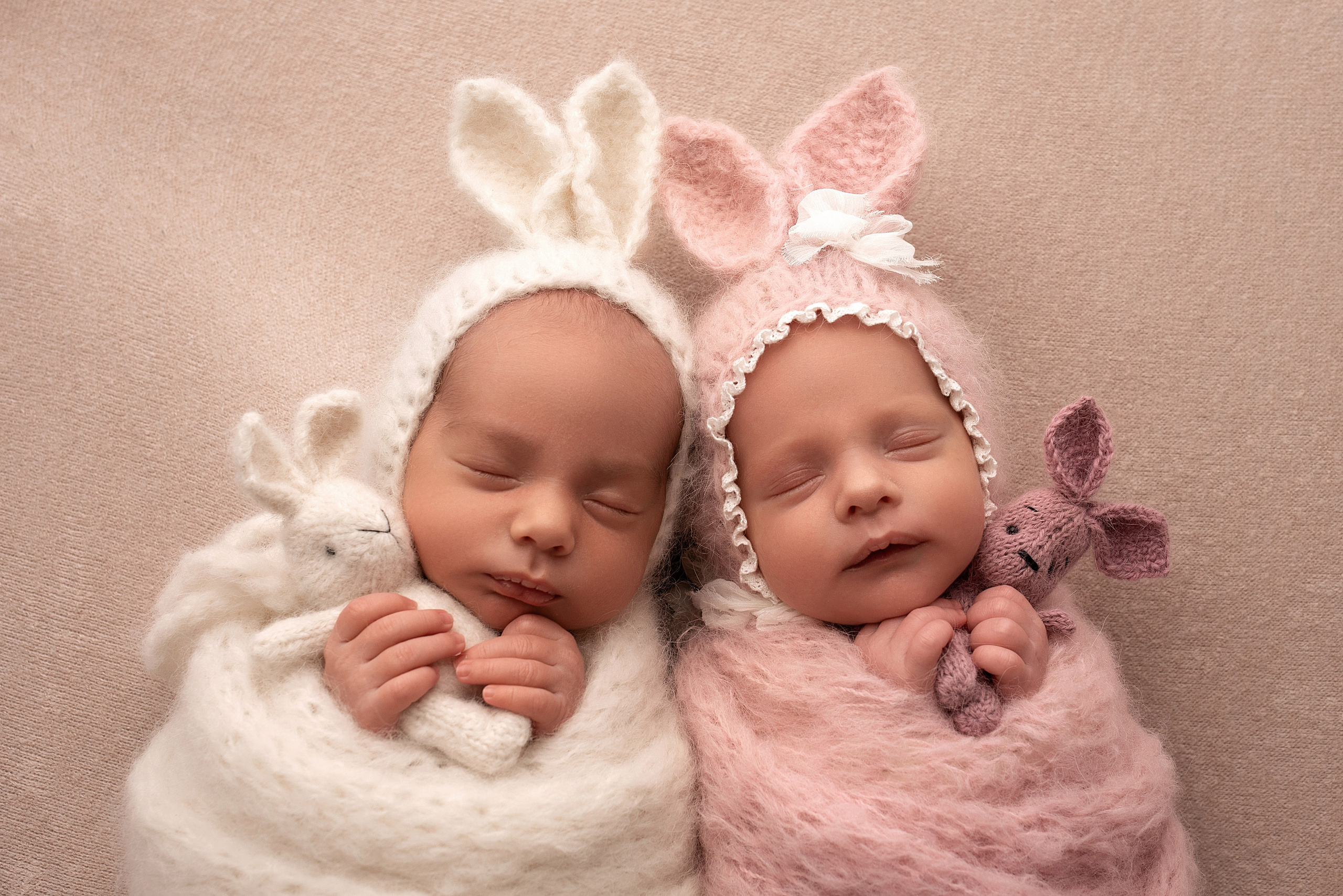 Новорождённые двойняшки/близняшки. Детский фотограф новорождённых в Минске Боровик Екатерина
