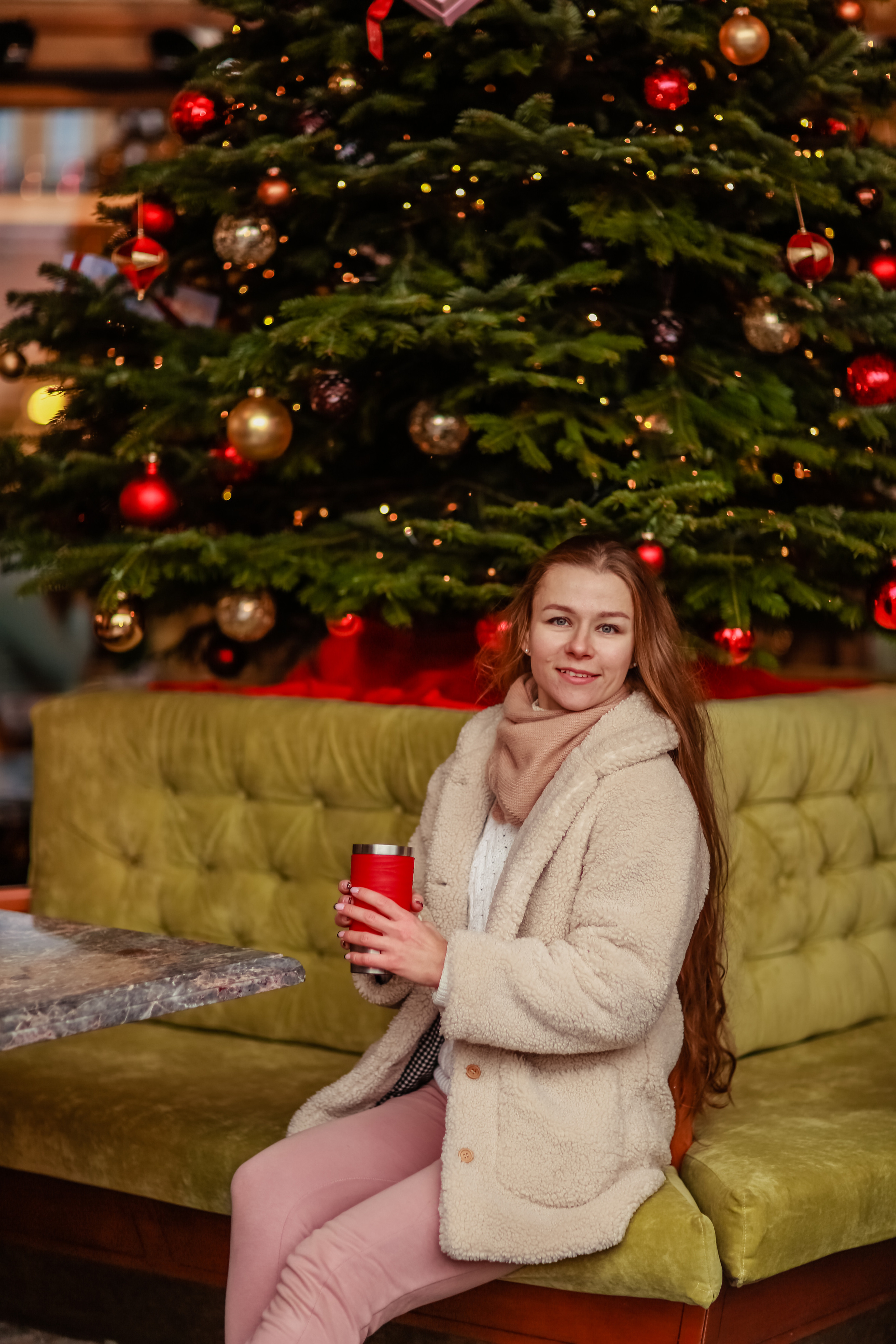 Новогодняя фотопрогулка у ГУМа с Любой. Фотограф в Москве. Контент для блога. В портфолио и просто на память