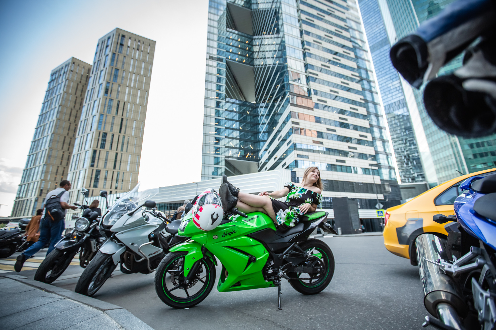 Фотосессия на байках в Москва Сити. Фотограф в Москве. Контент для блога. В портфолио и просто на память