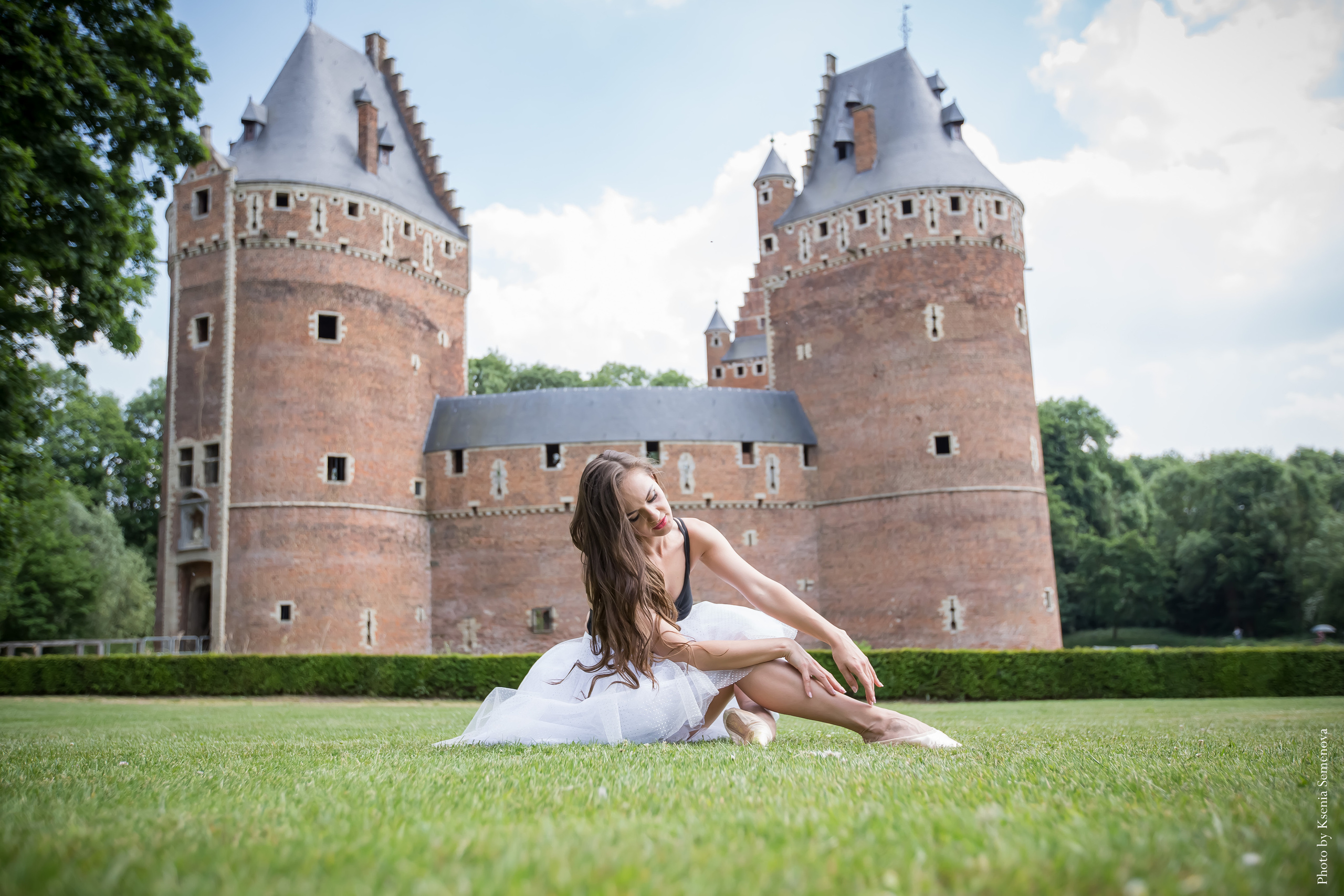 Тематическая съёмка в Европе, тематическая фотосессия для балерины. Фотограф в Москве. Контент для блога. В портфолио и просто на память