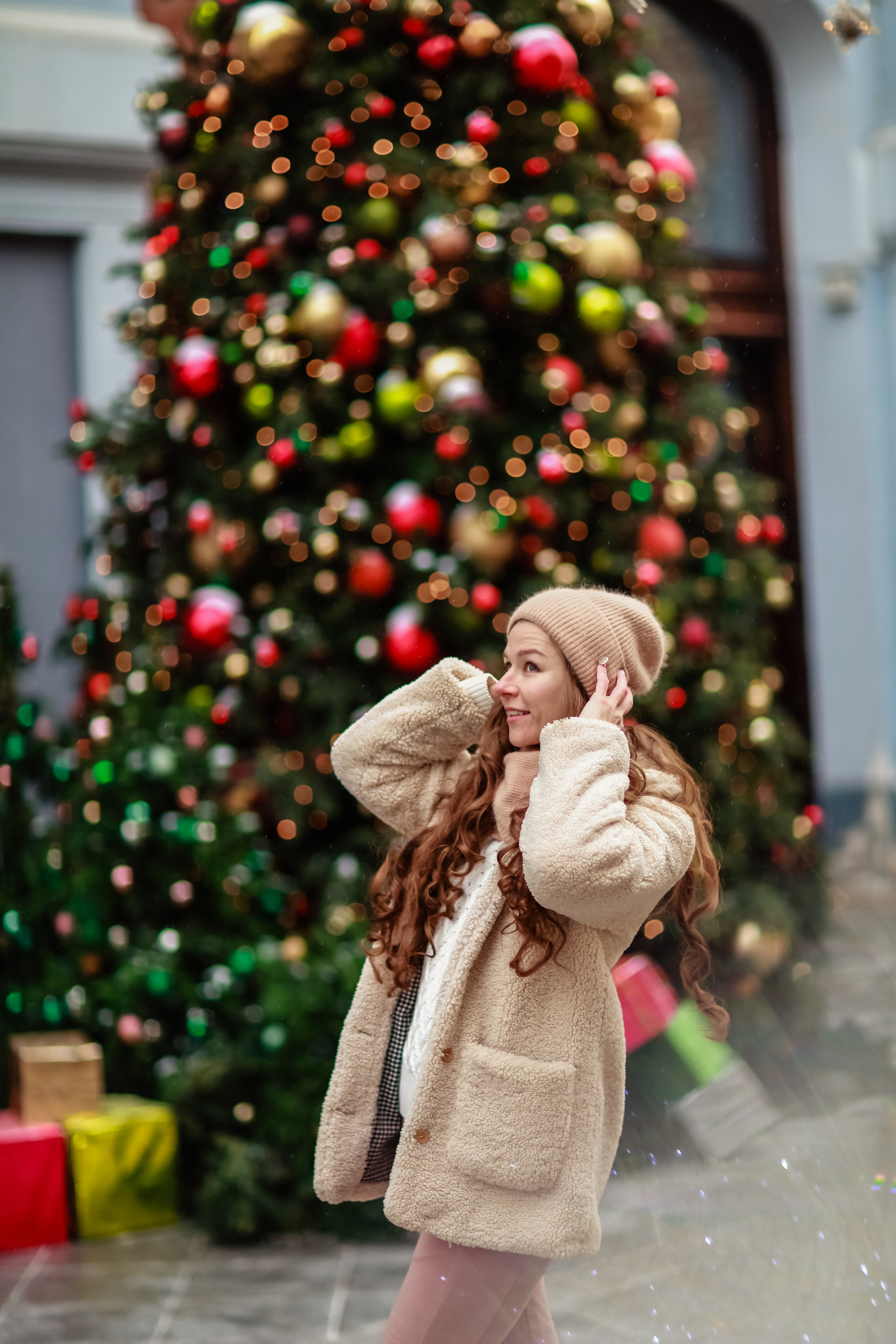 Новогодняя фотопрогулка у ГУМа с Любой. Фотограф в Москве. Контент для блога. В портфолио и просто на память