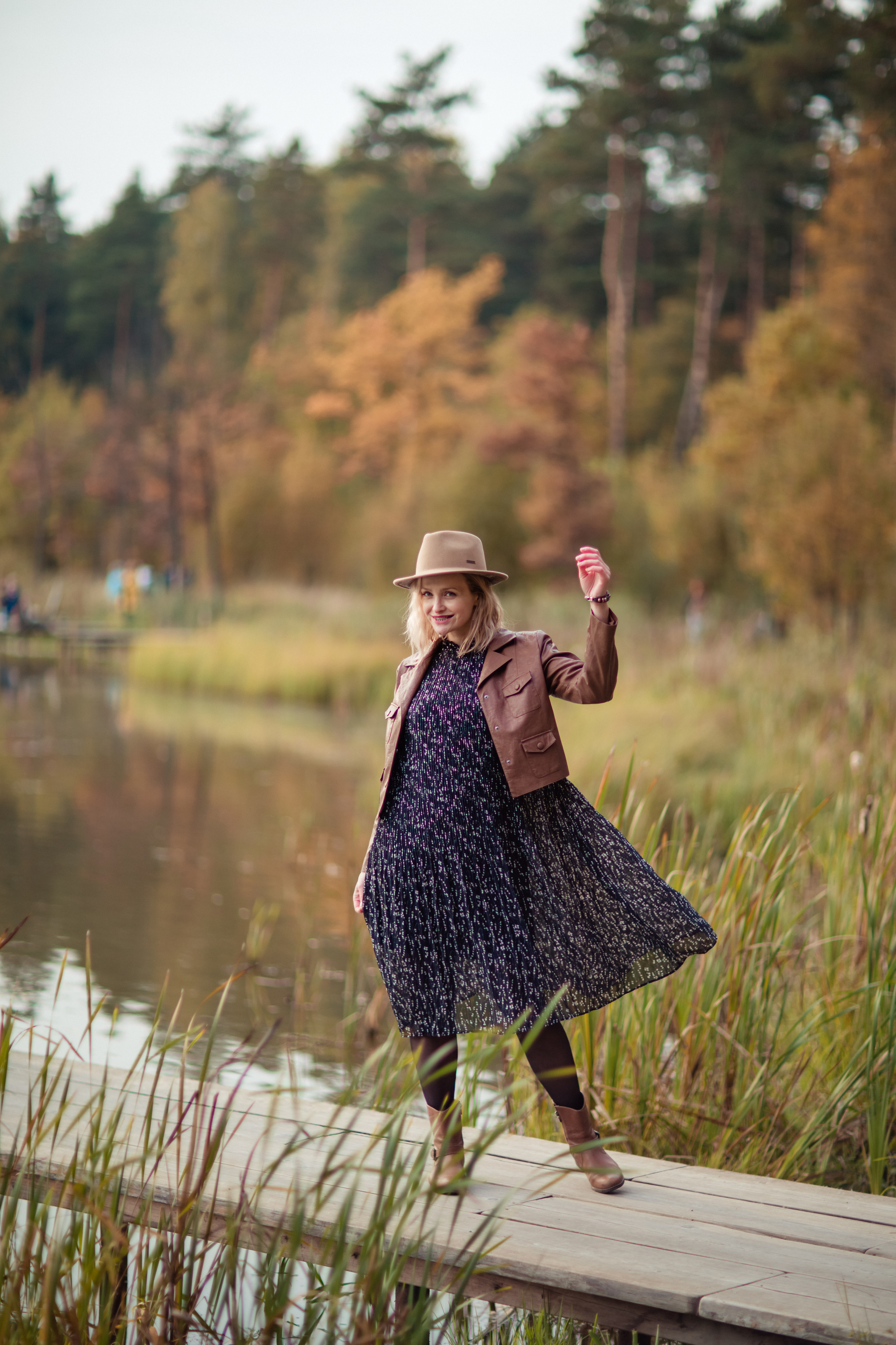 Осенняя фотопрогулка для Ани и Вики. Фотограф в Москве. Контент для блога. В портфолио и просто на память