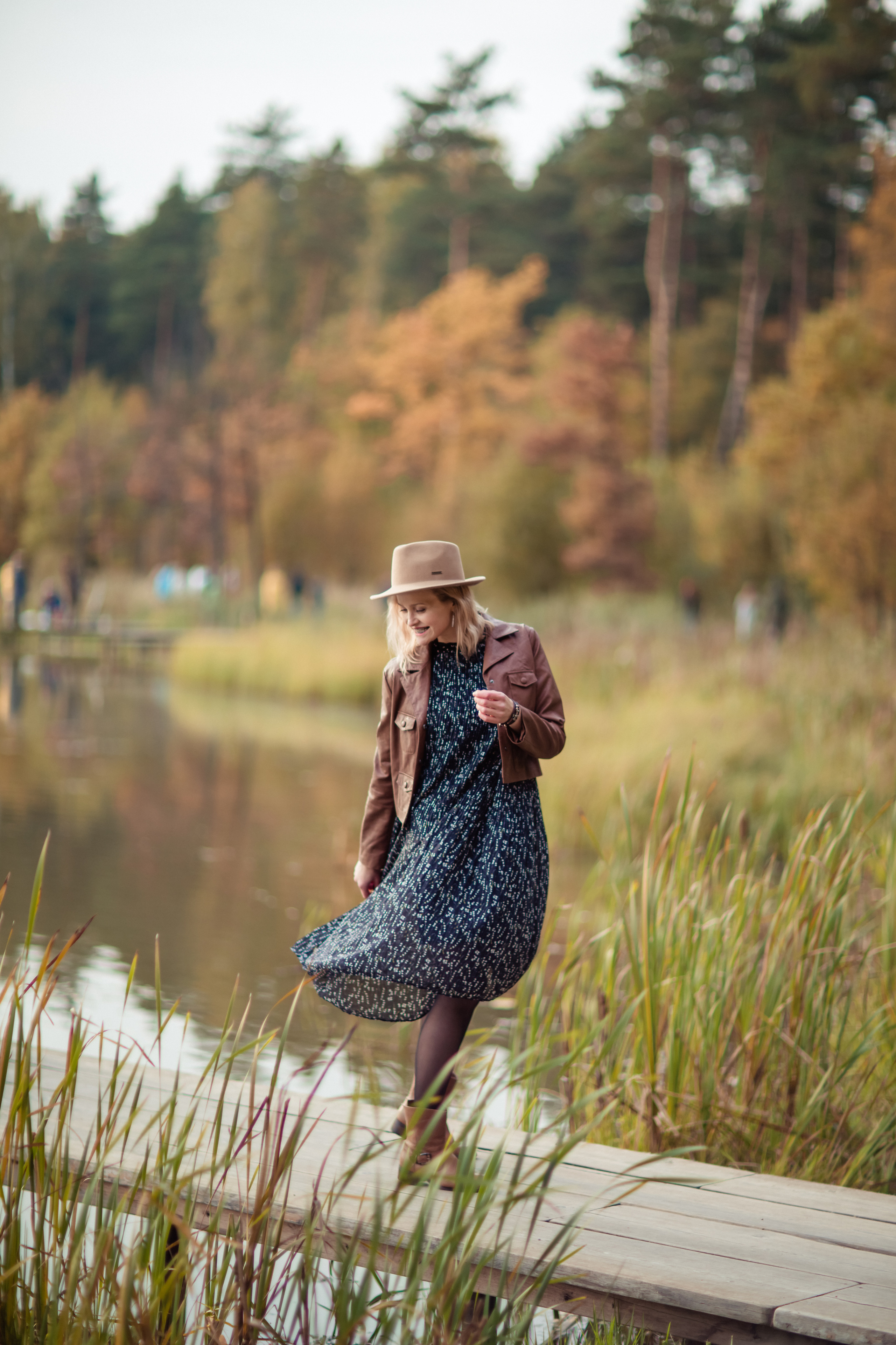 Осенняя фотопрогулка для Ани и Вики. Фотограф в Москве. Контент для блога. В портфолио и просто на память