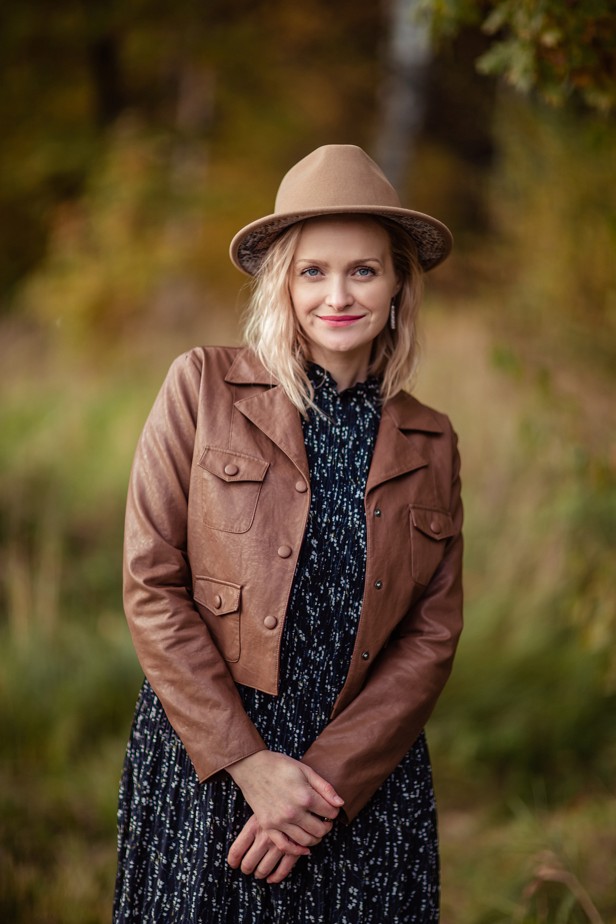 Осенняя фотопрогулка для Ани и Вики. Фотограф в Москве. Контент для блога. В портфолио и просто на память