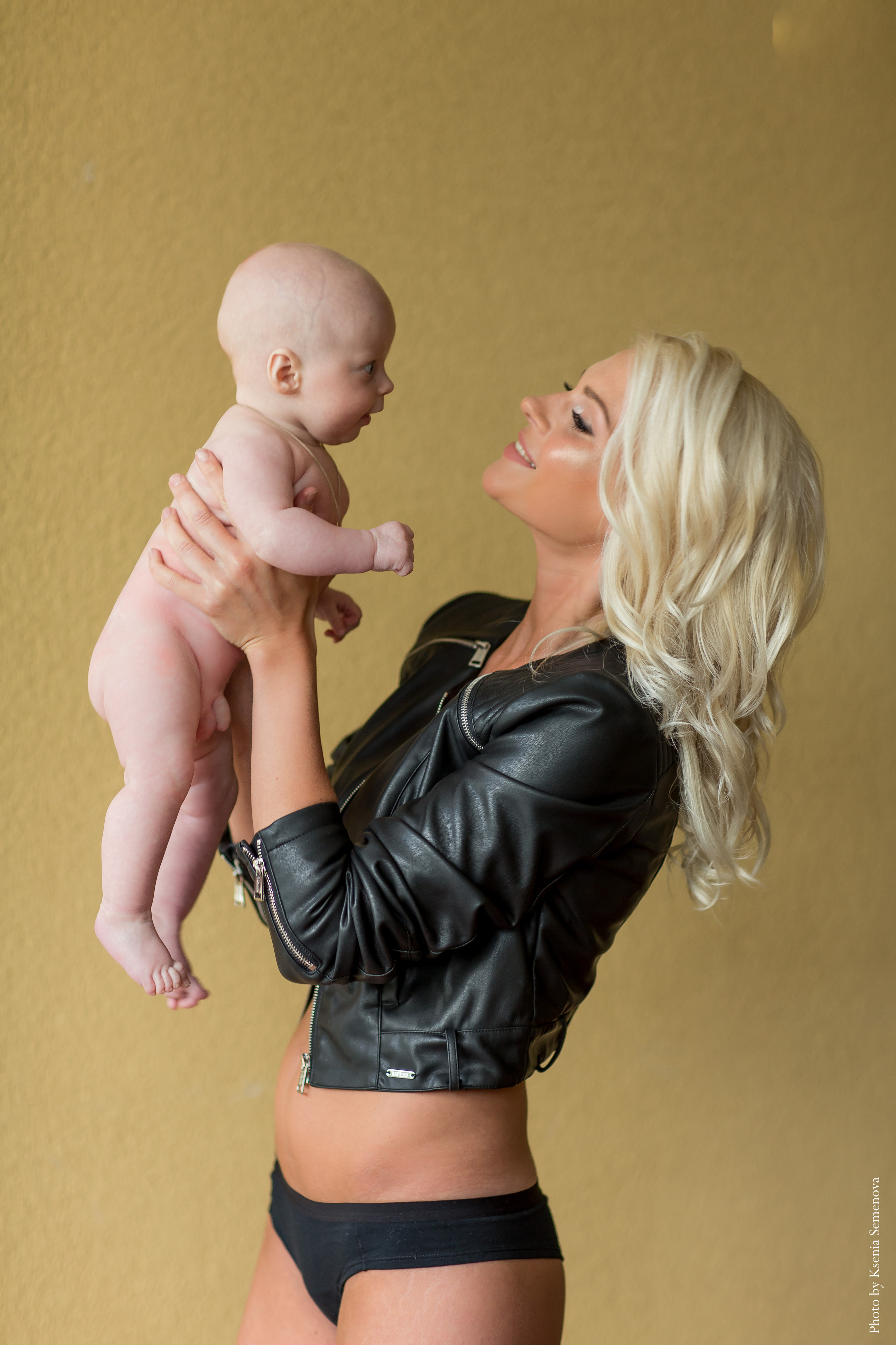 Фотосессия беременности и съёмки матери и ребёнка. Фотограф в Москве. Контент для блога. В портфолио и просто на память